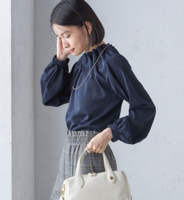 SHIPS for women「〈手洗い可能〉ネック ギャザー ソリッド 起毛 サテン ブラウス」|シャツ・ブラウス|