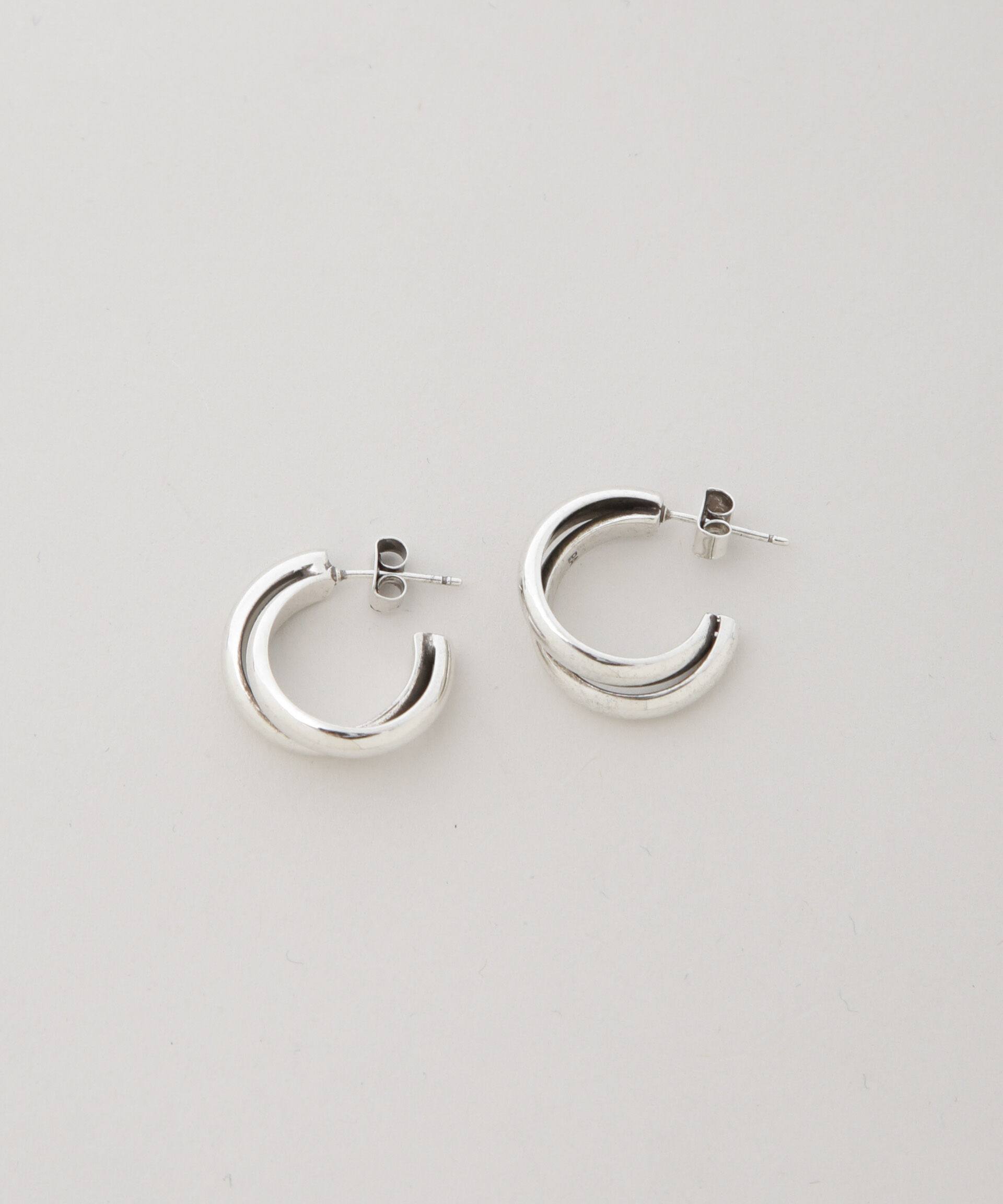 nano･universe「PHILIPPE AUDIBERT/Leoville pm earrings silver」|ピアス|