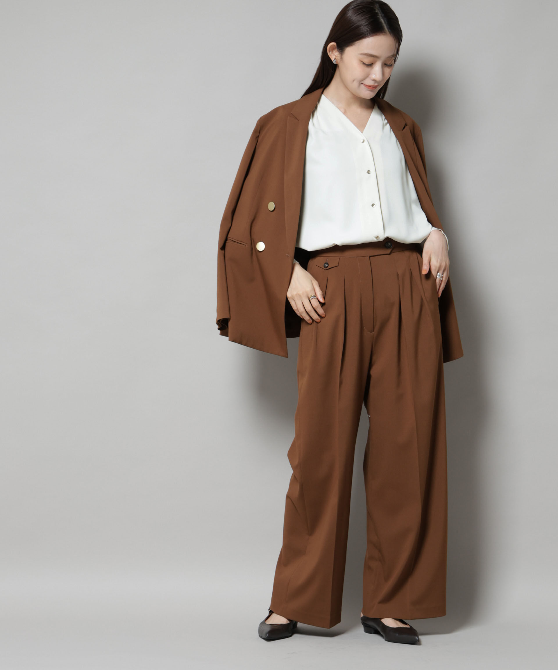 nano･universe「フロントボタンVネックブラウス」|シャツ・ブラウス|