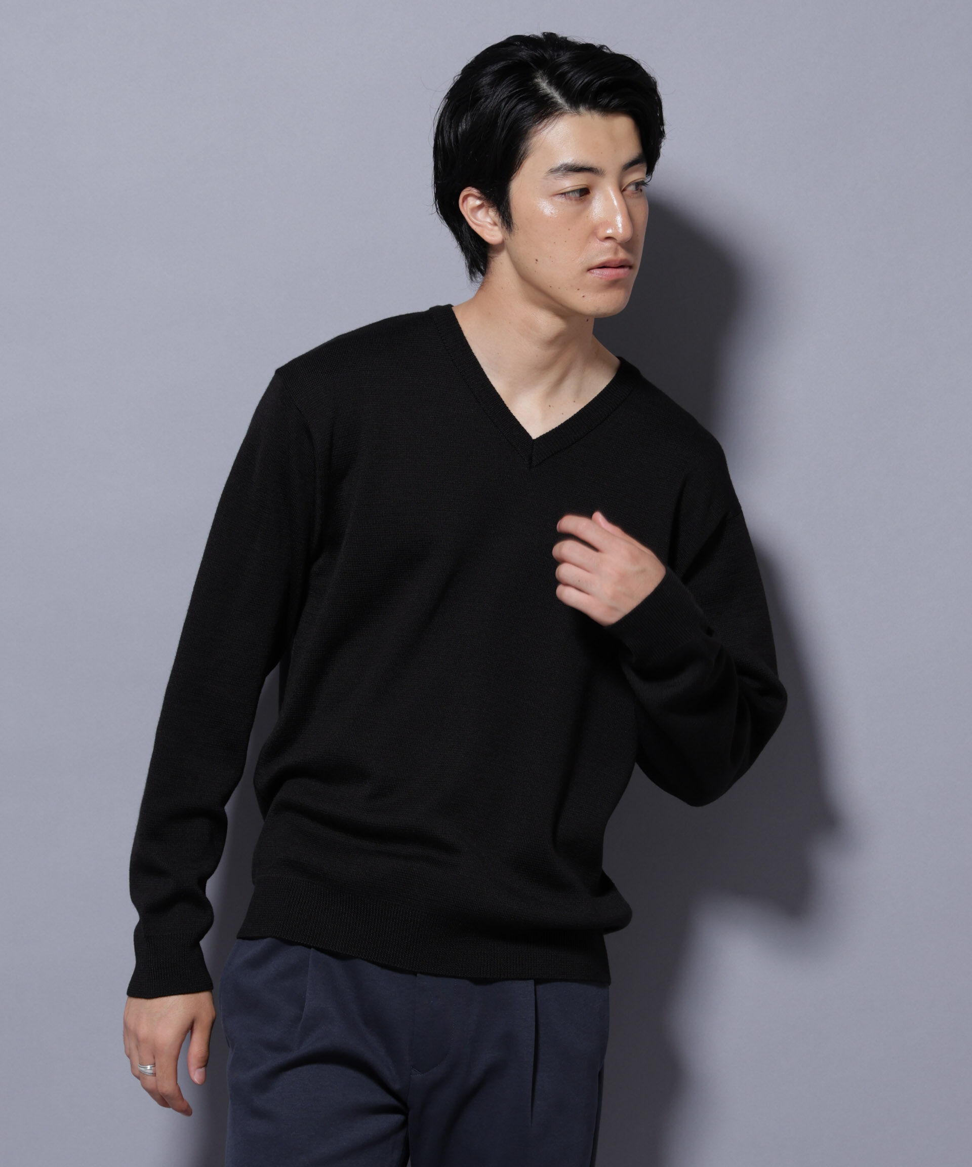 nano･universe「タスマニアウールミックス ミラノリブリラックスVネックニット」|ニット・セーター|