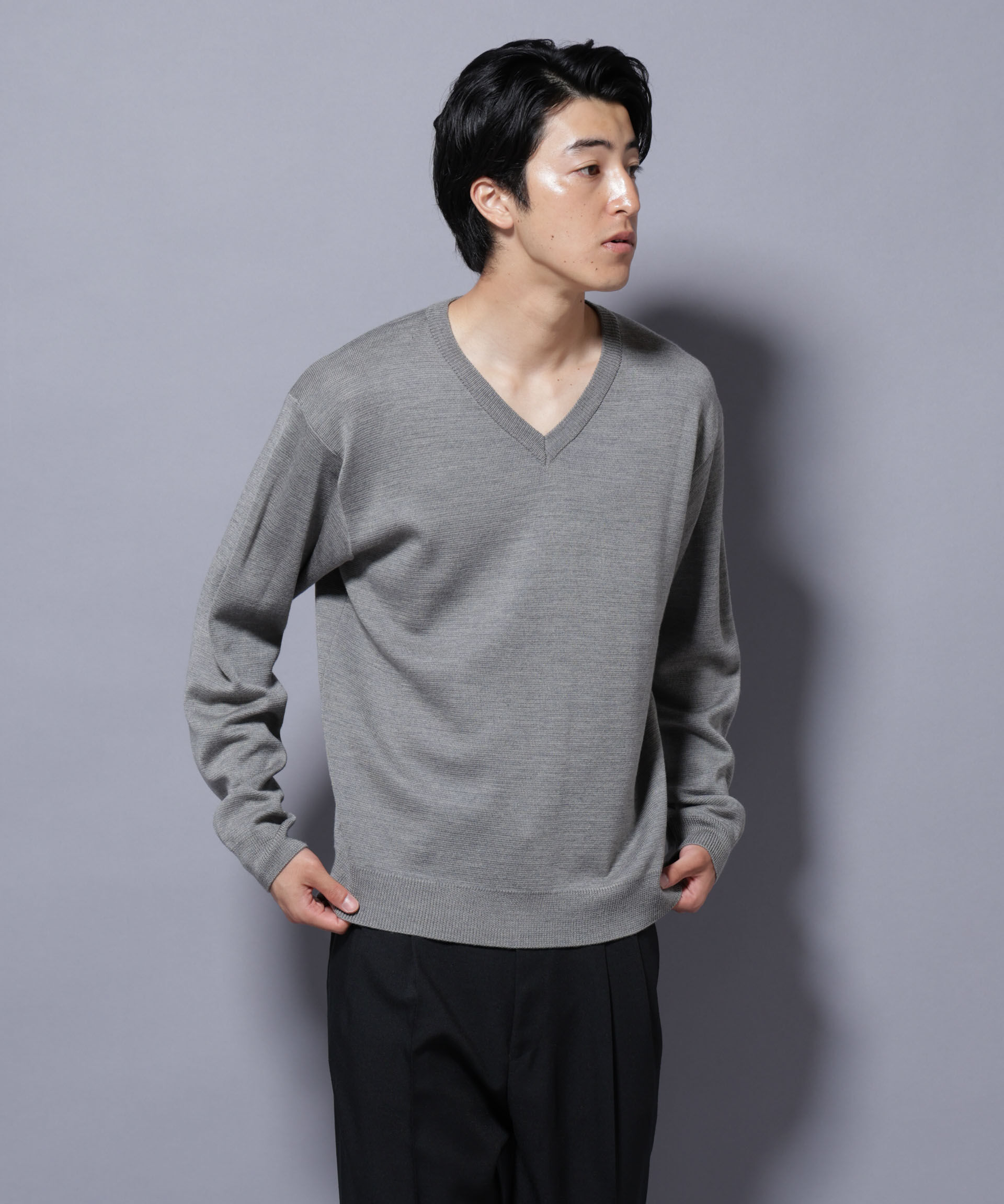 nano･universe「タスマニアウールミックス ミラノリブリラックスVネックニット」|ニット・セーター|