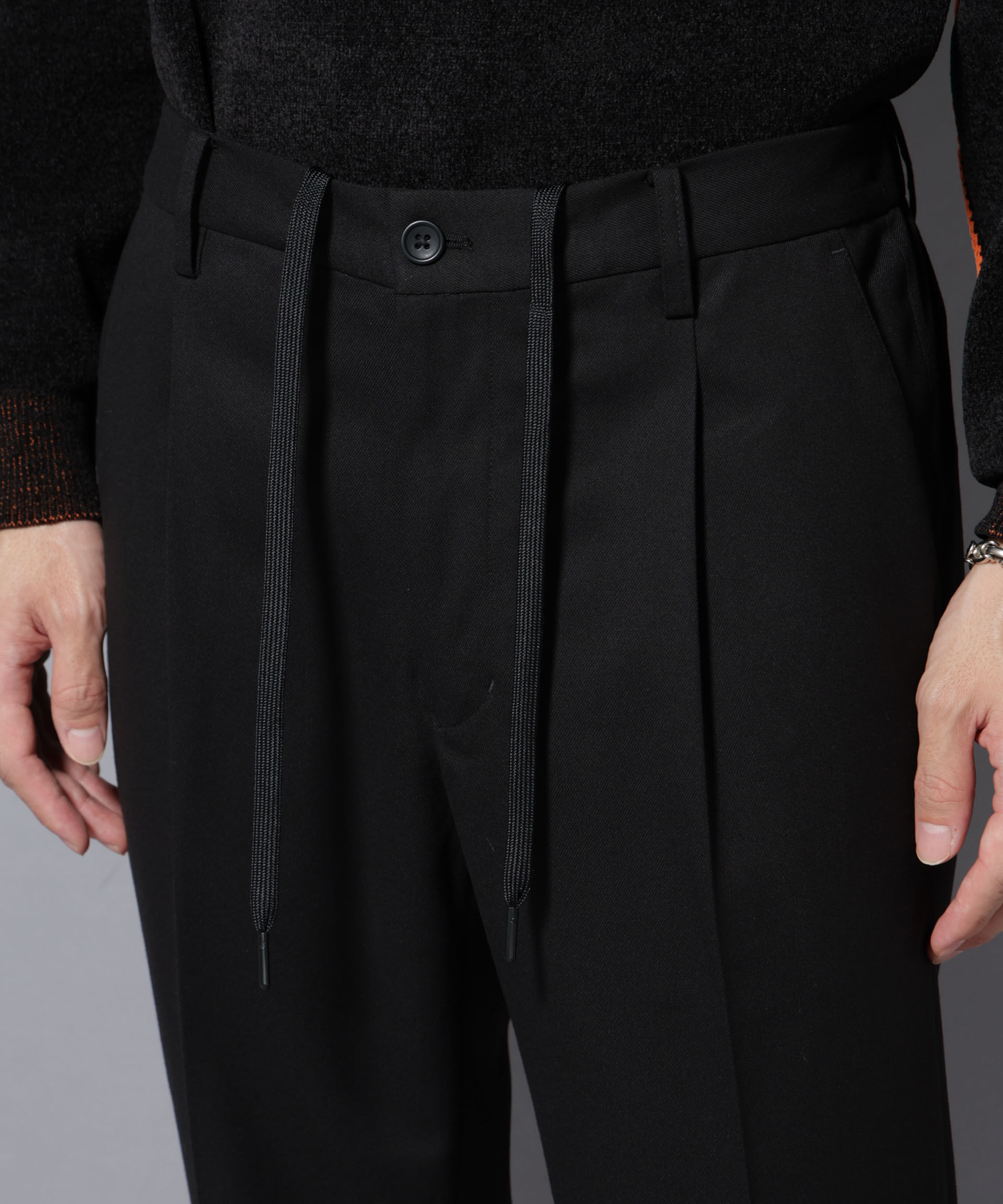 nano･universe「微起毛1タックテーパードパンツ」|チノ|