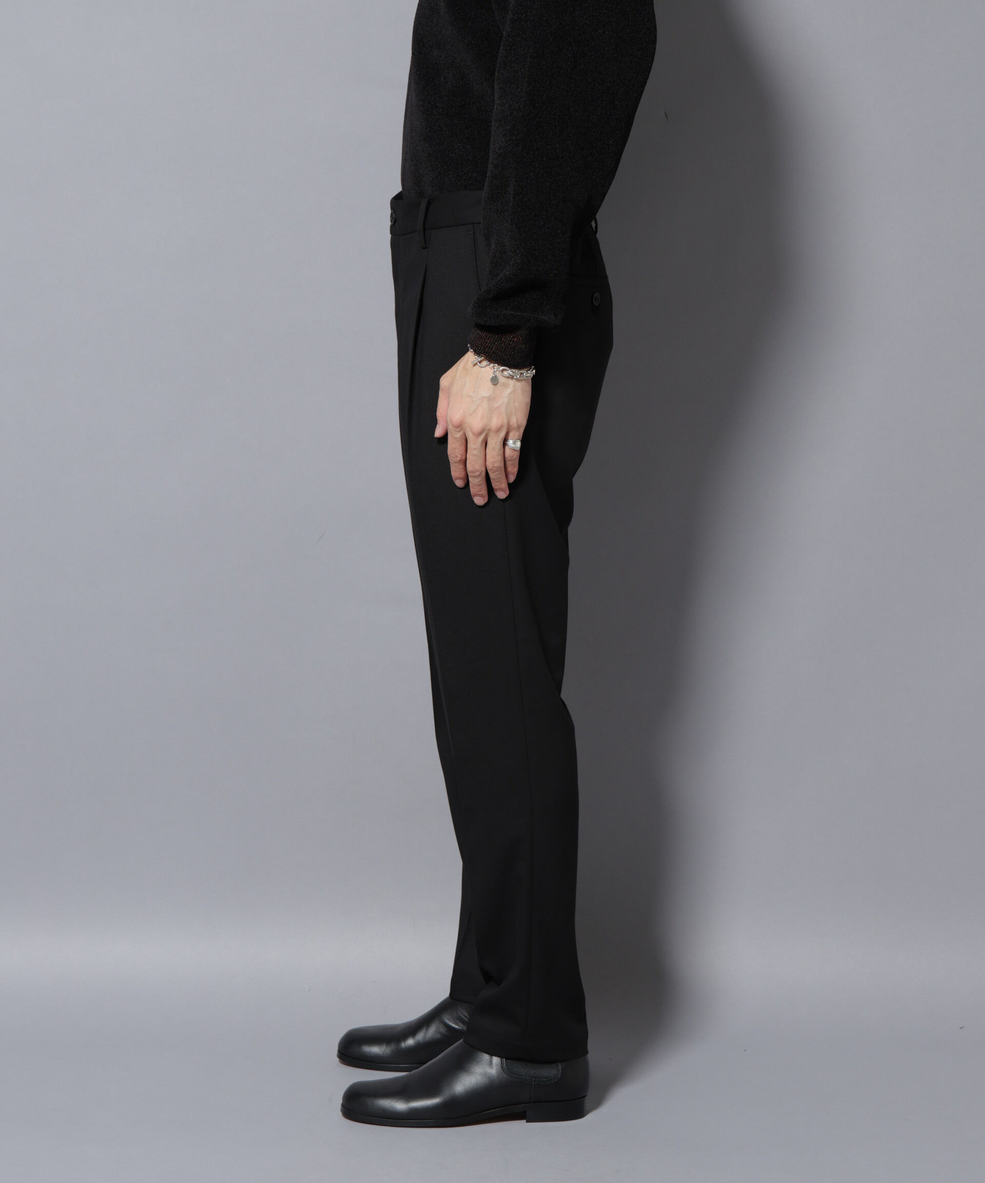 nano･universe「微起毛1タックテーパードパンツ」|チノ|