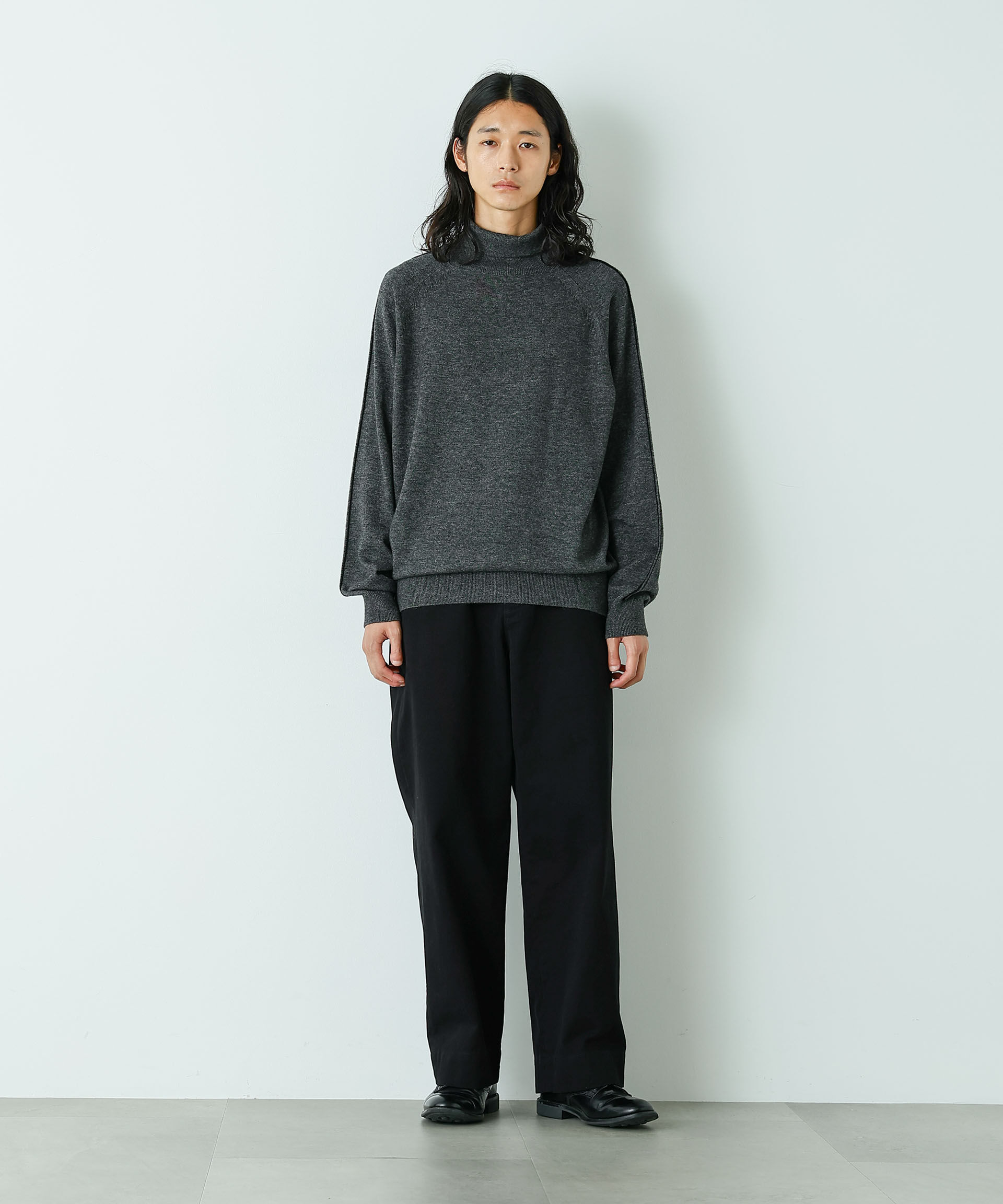 nano･universe「｢HOTEL PALACE｣ ショルダーデザインステッチタートルネックニット」|ニット・セーター|