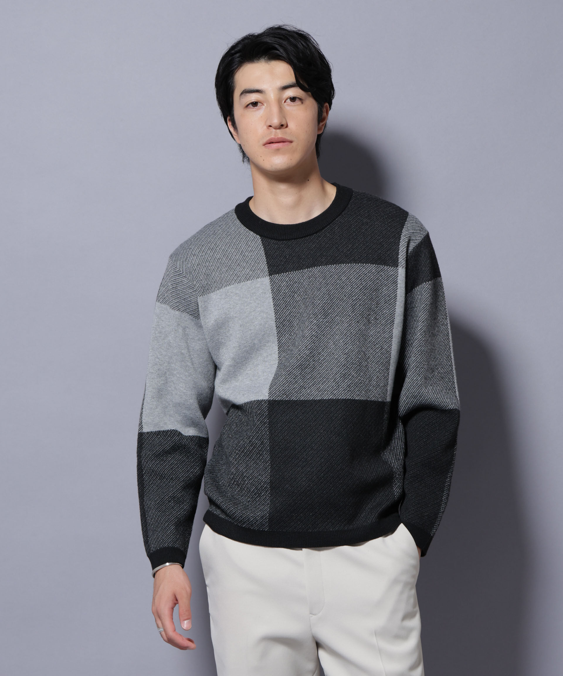 nano･universe「ブロックチェッククルーネックニット」|ニット・セーター|ブラック