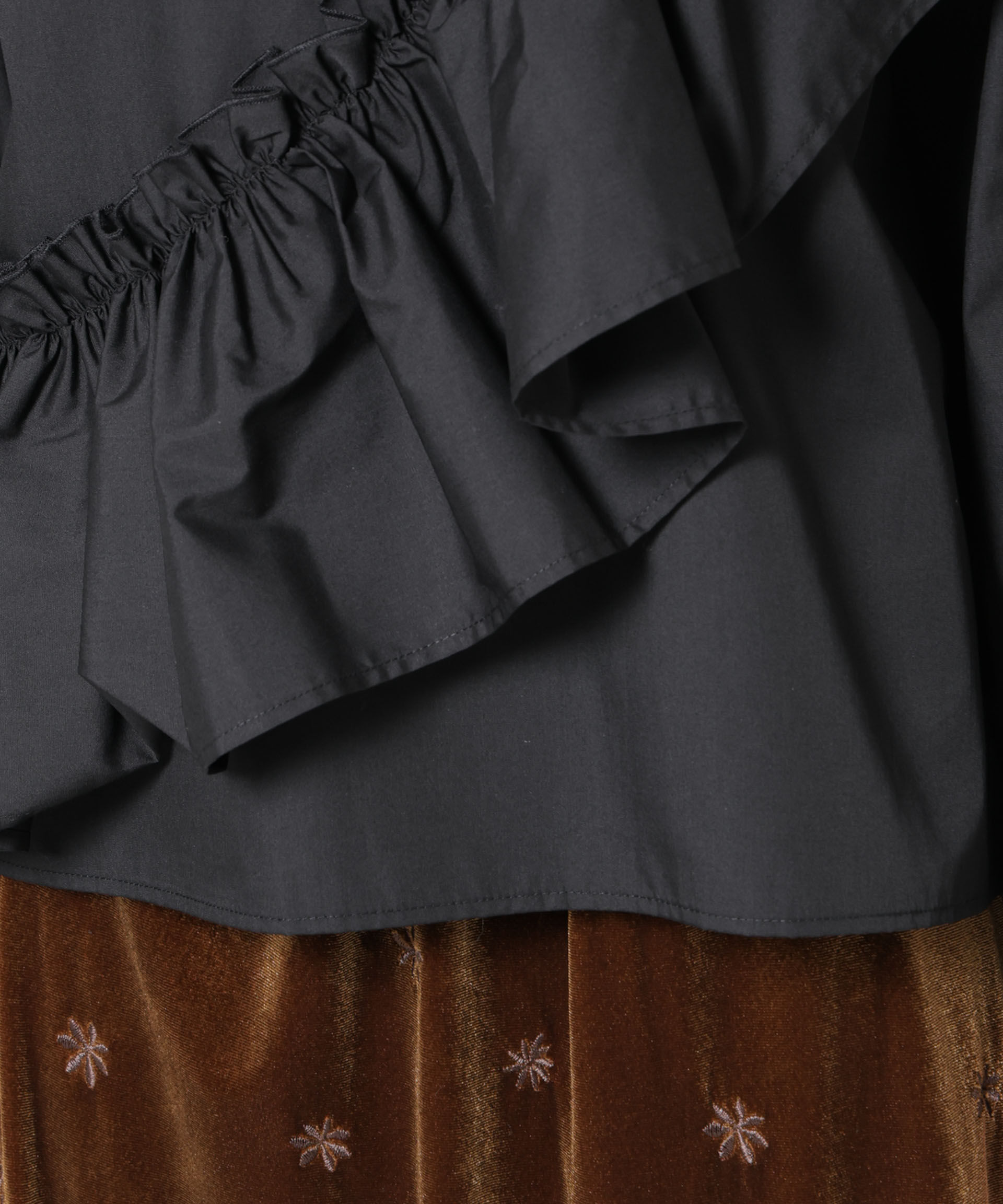 nano･universe「斜めフリルプルオーバーブラウス」|シャツ・ブラウス|