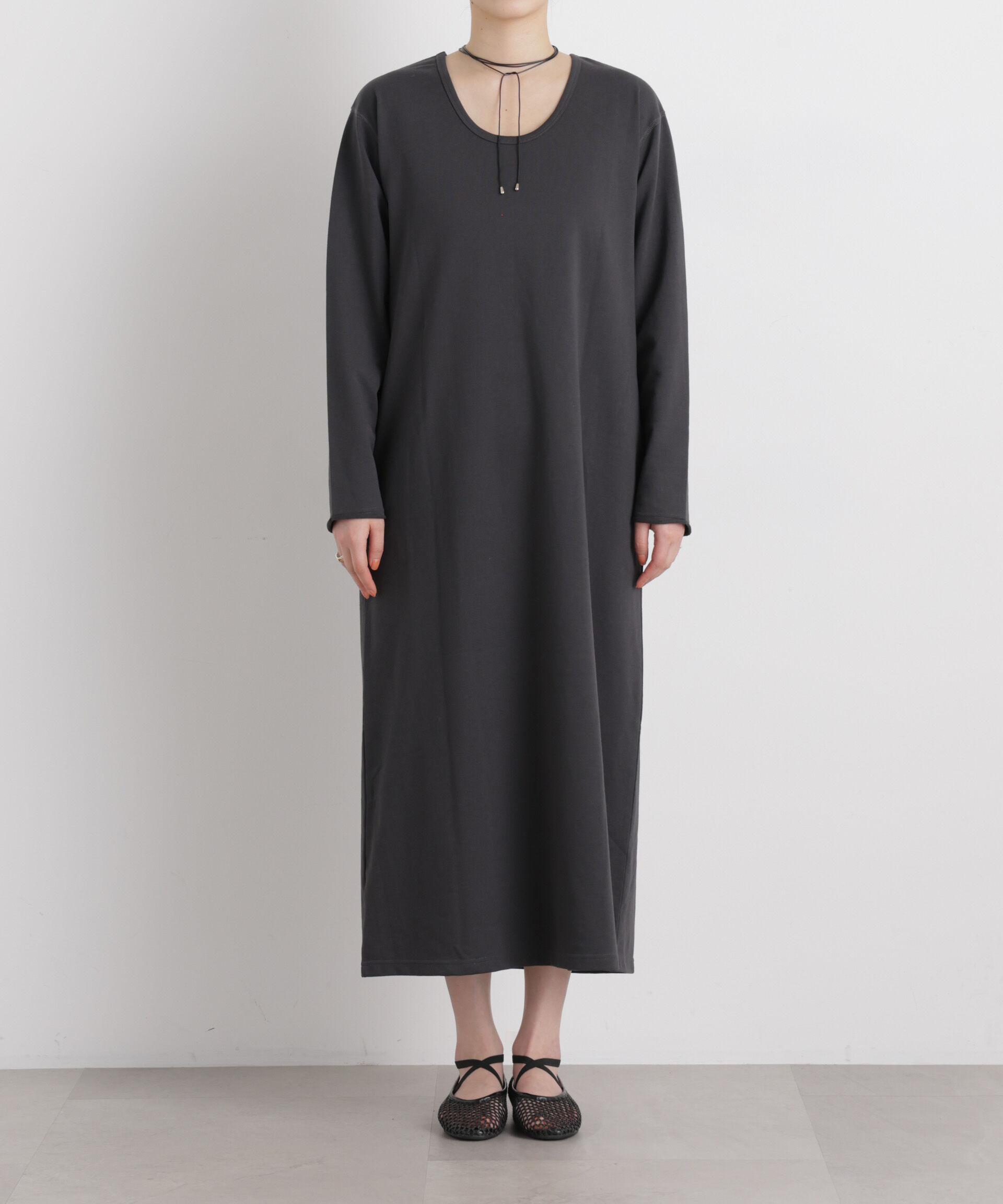 nano･universe「前後2wayチョーカー付きカットワンピース」|ワンピース|