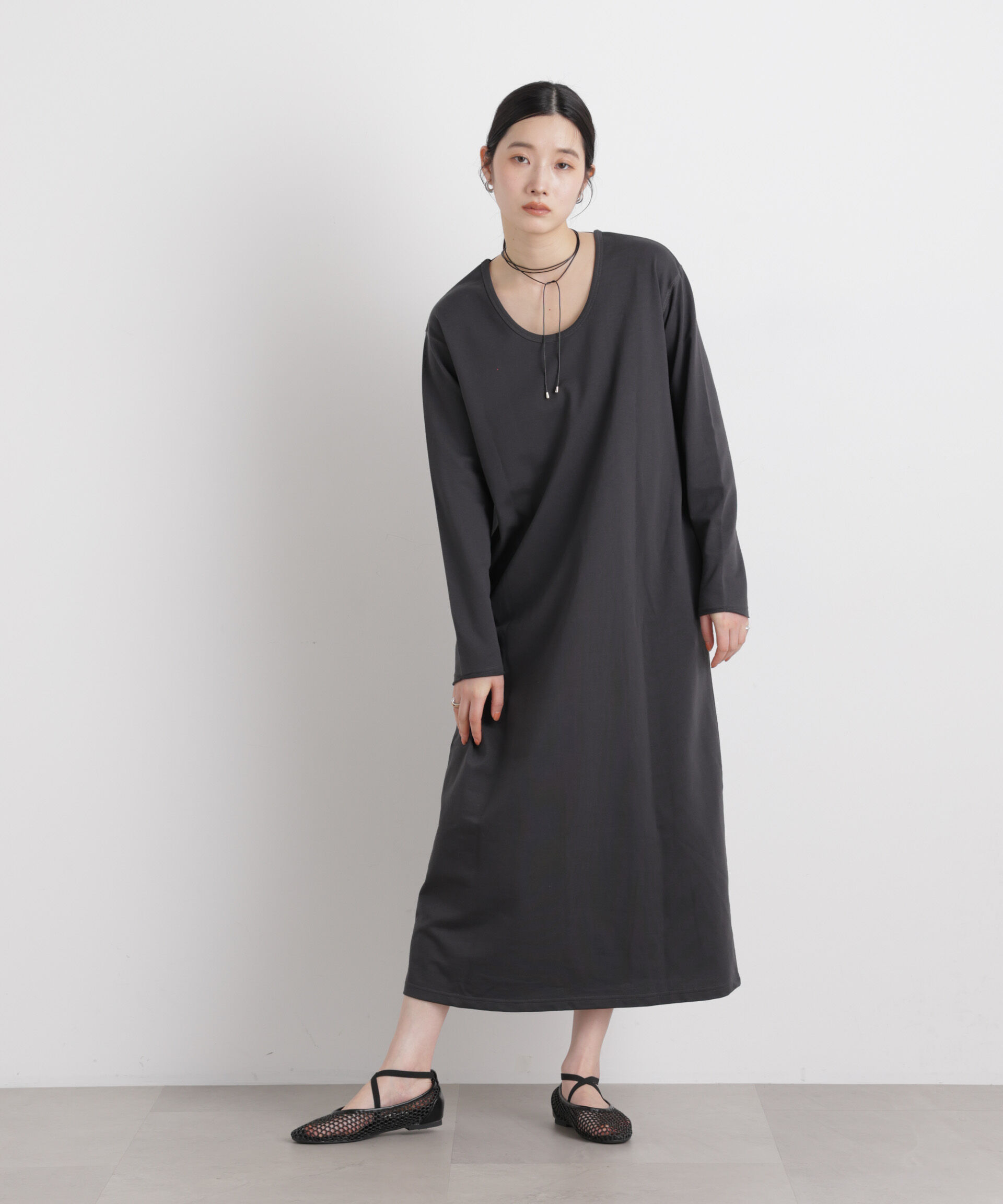 nano･universe「前後2wayチョーカー付きカットワンピース」|ワンピース|