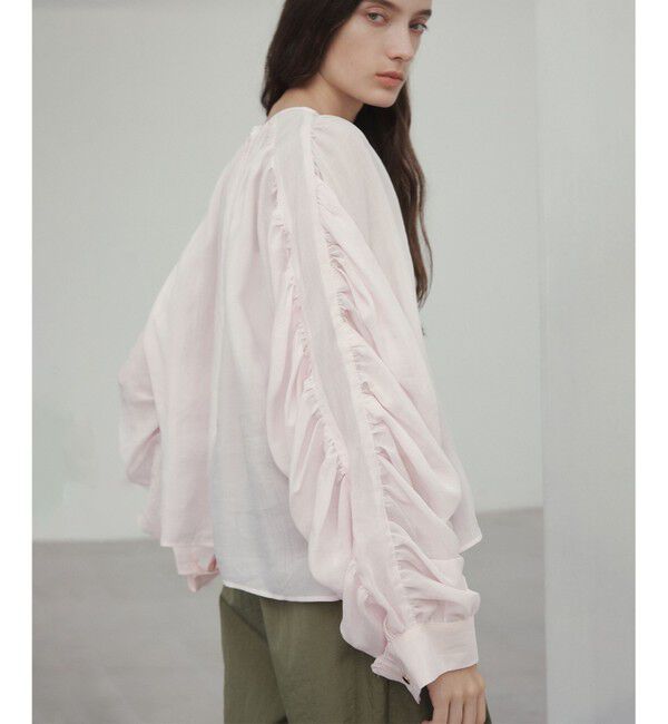 BEIGE,「【洗える】PAULINE / タックギャザーリネンボリュームブラウス」|シャツ・ブラウス|