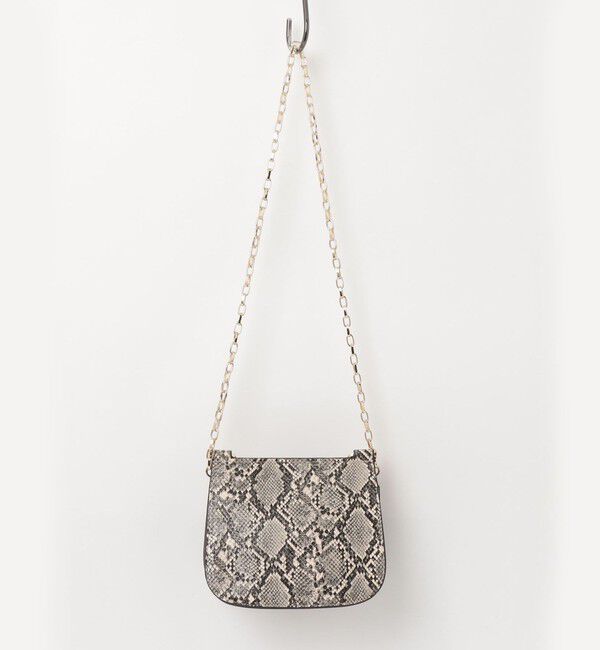 fredy emue「【LE VERNIS/ル・ベルニ】メタルハンドルオーバーフラップバッグ」|ショルダー・メッセンジャー|