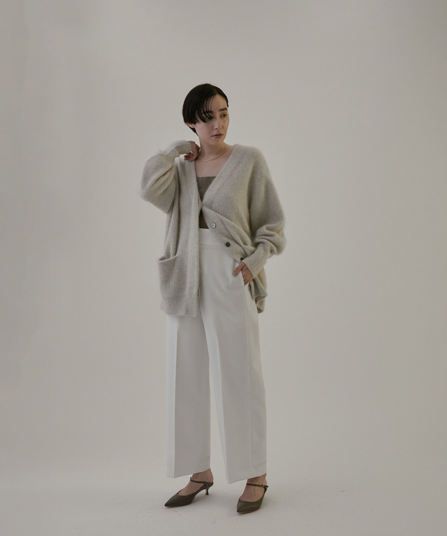 SALON adam et rope'「エコツイルスタイルアップワイドパンツ【洗える】」|チノ|