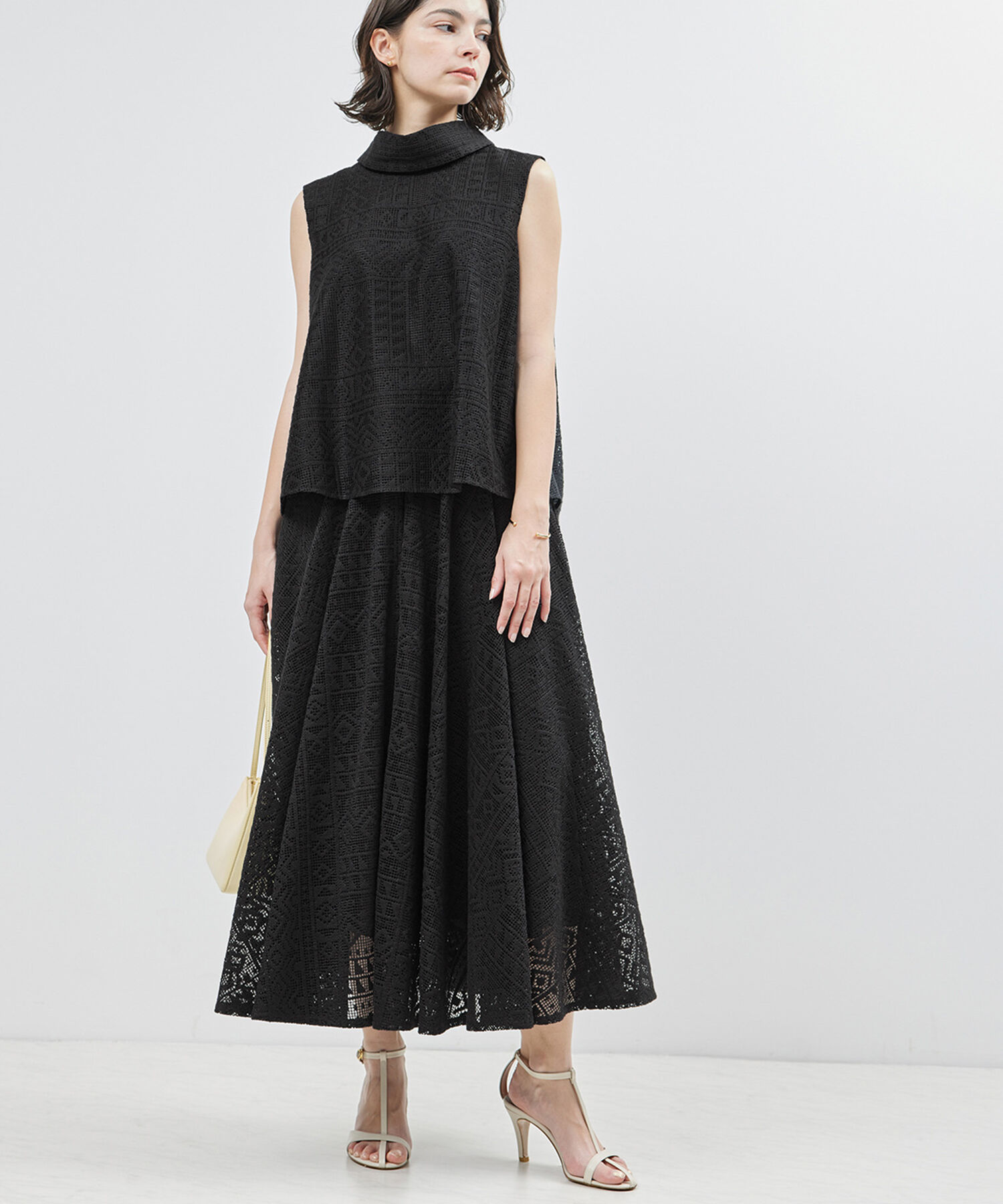 ROPE「ジオメトリックレースフレアスカート【セットアップ対応】【雑誌掲載】【メディア掲載】」|スカート|ブラック(01)