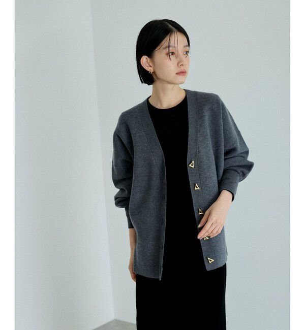 ADAM ET ROPE'「トライアングルボタンミドルカーディガン」|カーディガン|チャコール