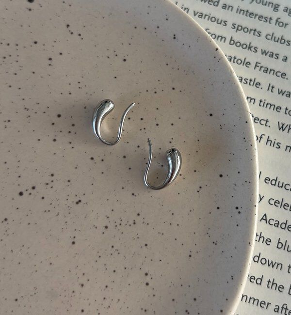  「〈GOLDY/ゴールディ〉ドロップフックピアス」|リング|