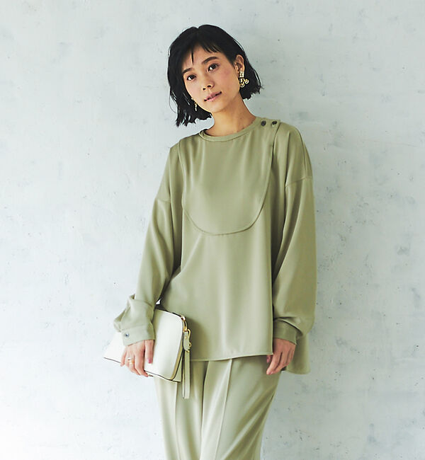 qualite「【WEB・一部店舗限定】起毛サテンカッティングブラウス」|シャツ・ブラウス|カーキ