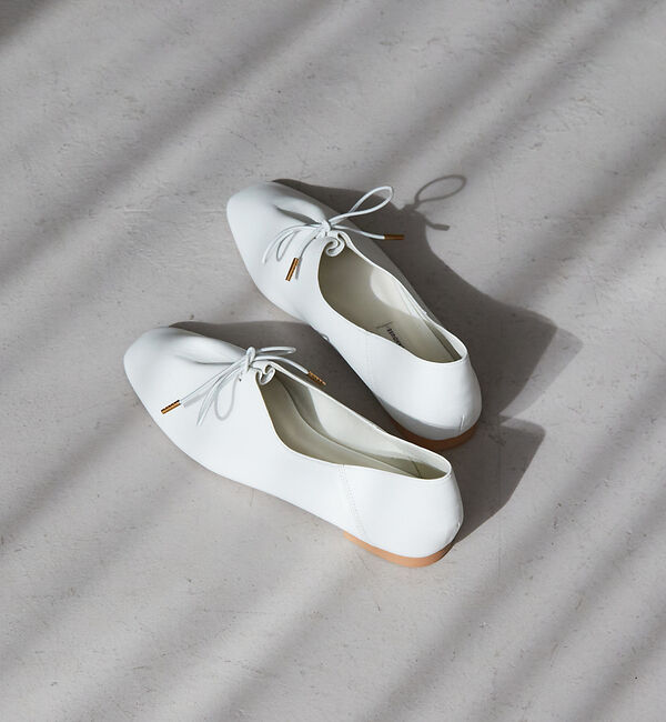 AU BANNISTER「レースアップ ソフトバブーシュ」|その他|ホワイト