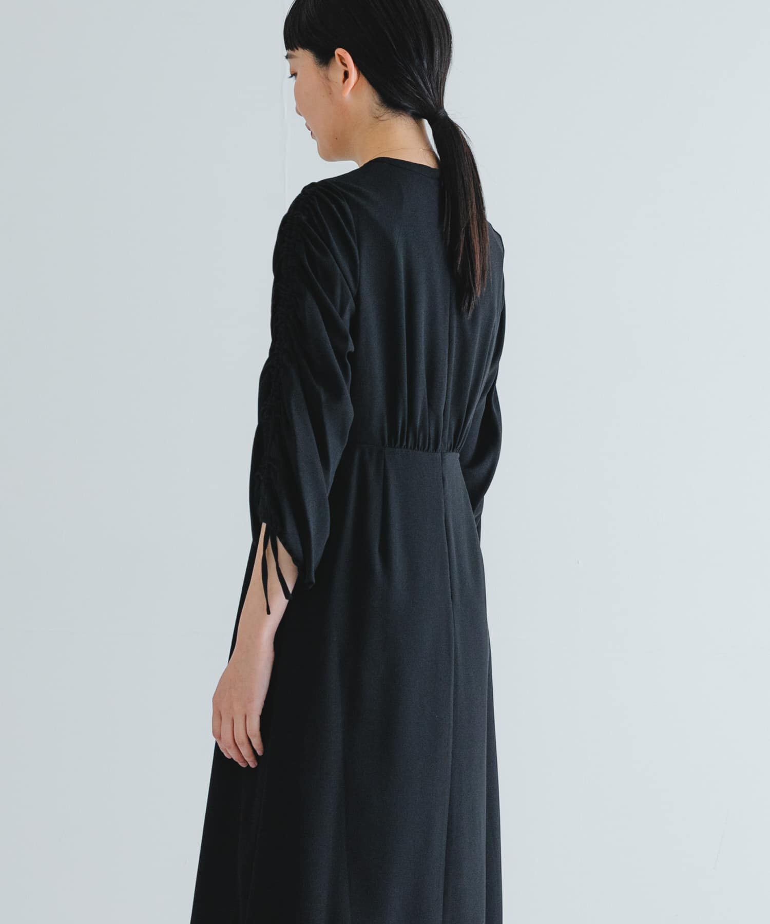 URBAN RESEARCH「LA MAISON　ギャザースリーブワンピース」|ワンピース|