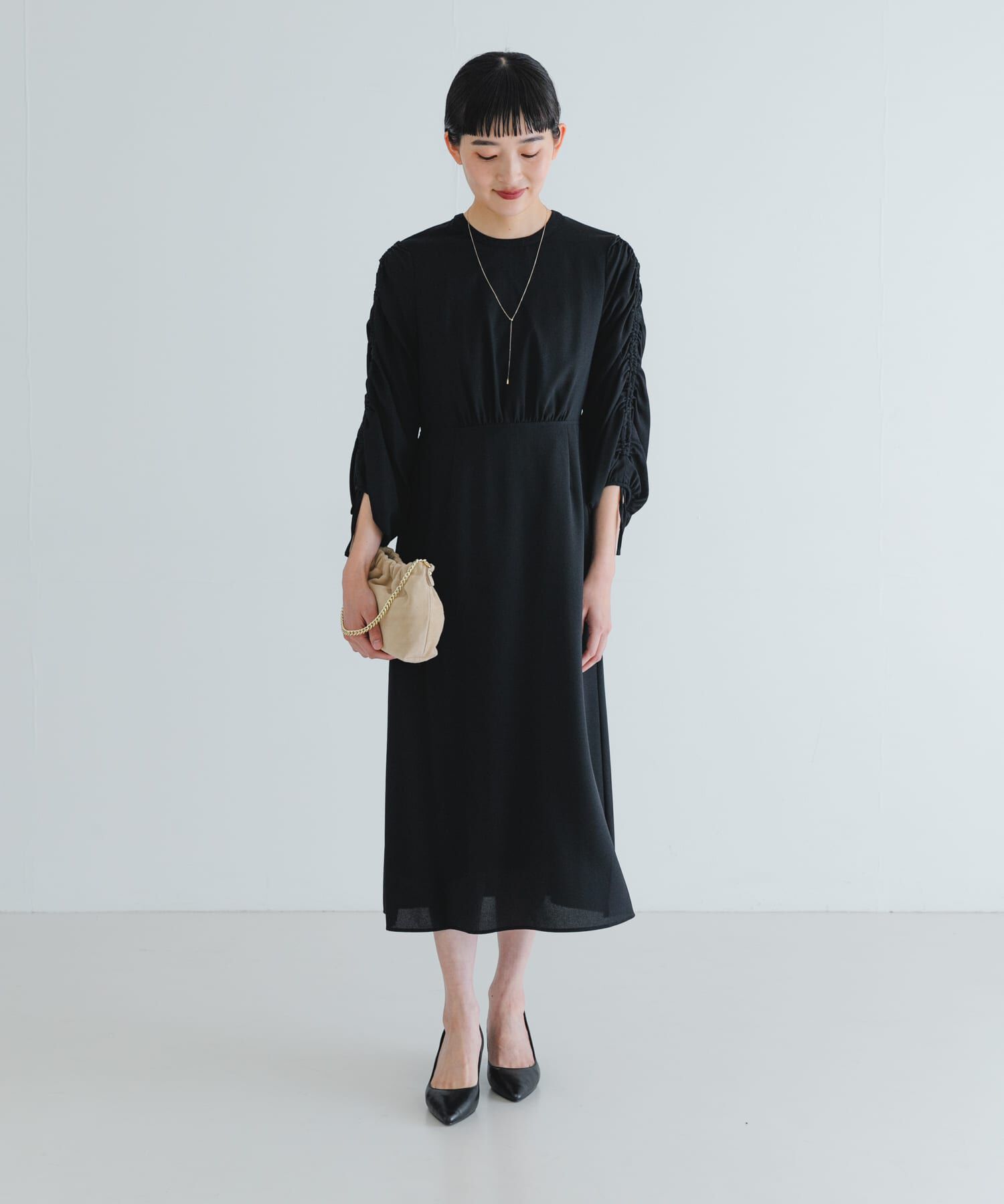 URBAN RESEARCH「LA MAISON　ギャザースリーブワンピース」|ワンピース|