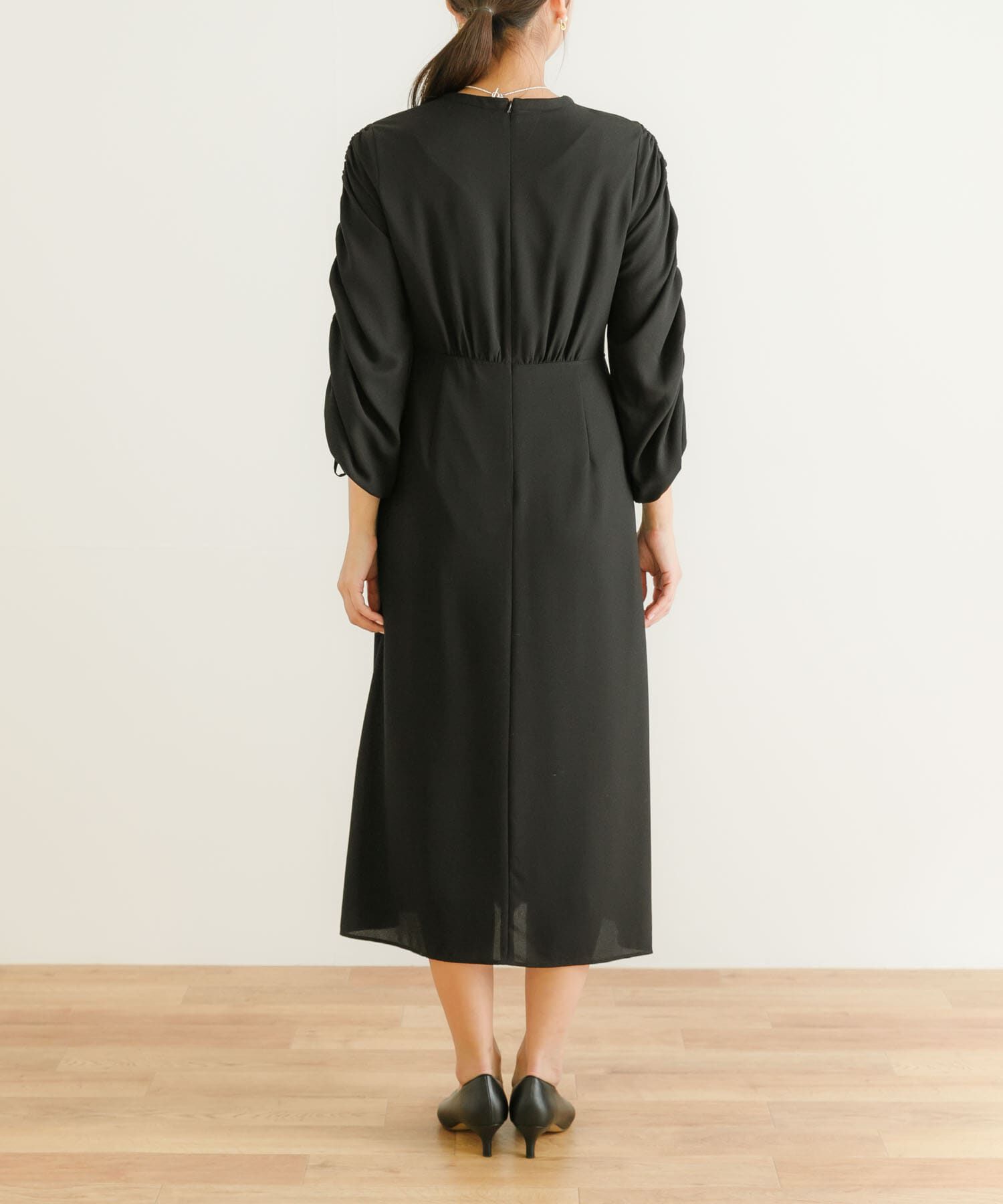 URBAN RESEARCH「LA MAISON　ギャザースリーブワンピース」|ワンピース|