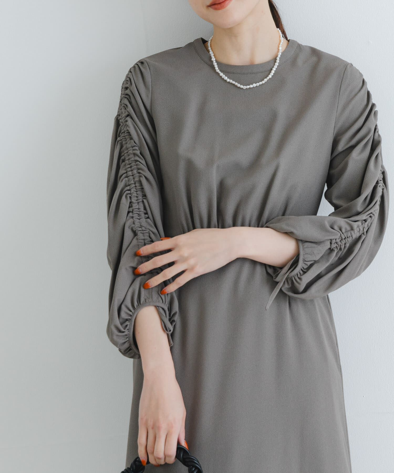 URBAN RESEARCH「LA MAISON　ギャザースリーブワンピース」|ワンピース|