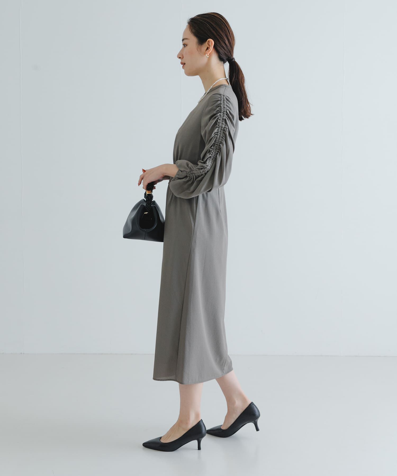 URBAN RESEARCH「LA MAISON　ギャザースリーブワンピース」|ワンピース|