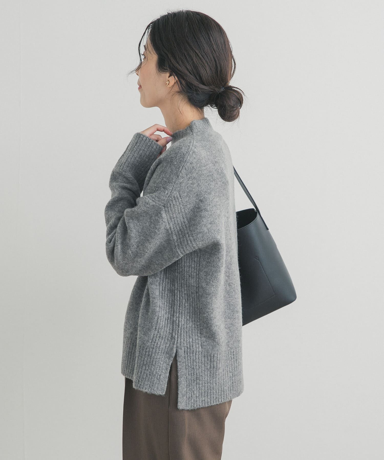 URBAN RESEARCH DOORS「ハイネックサイドスリットニット」|ニット・セーター|