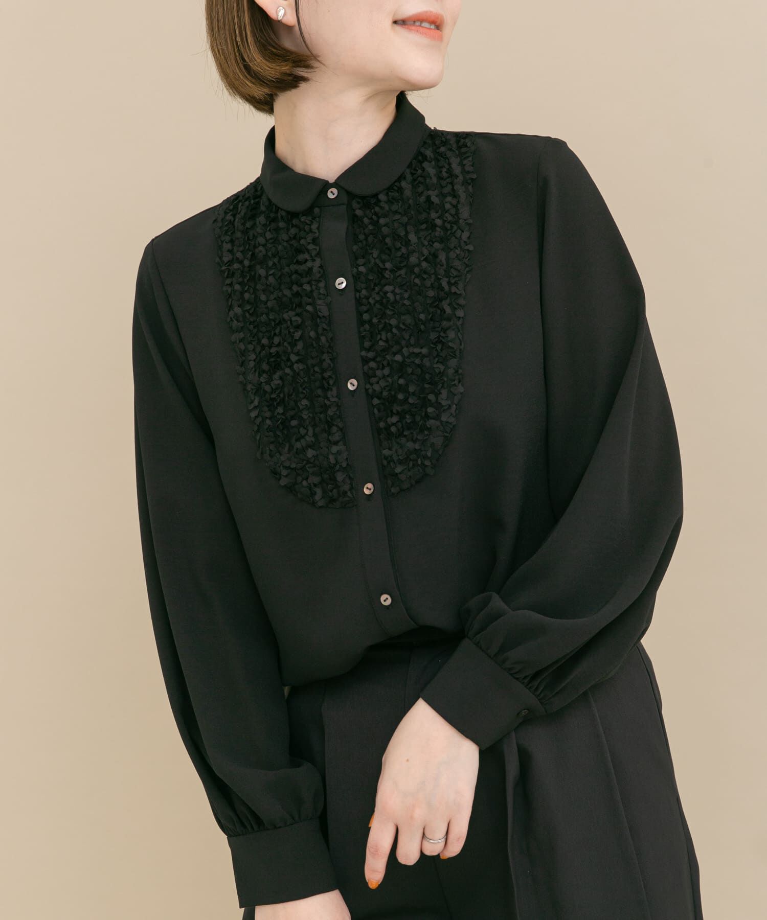 URBAN RESEARCH ROSSO「『WEB/一部店舗限定』フロントレース切替ブラウス」|シャツ・ブラウス|