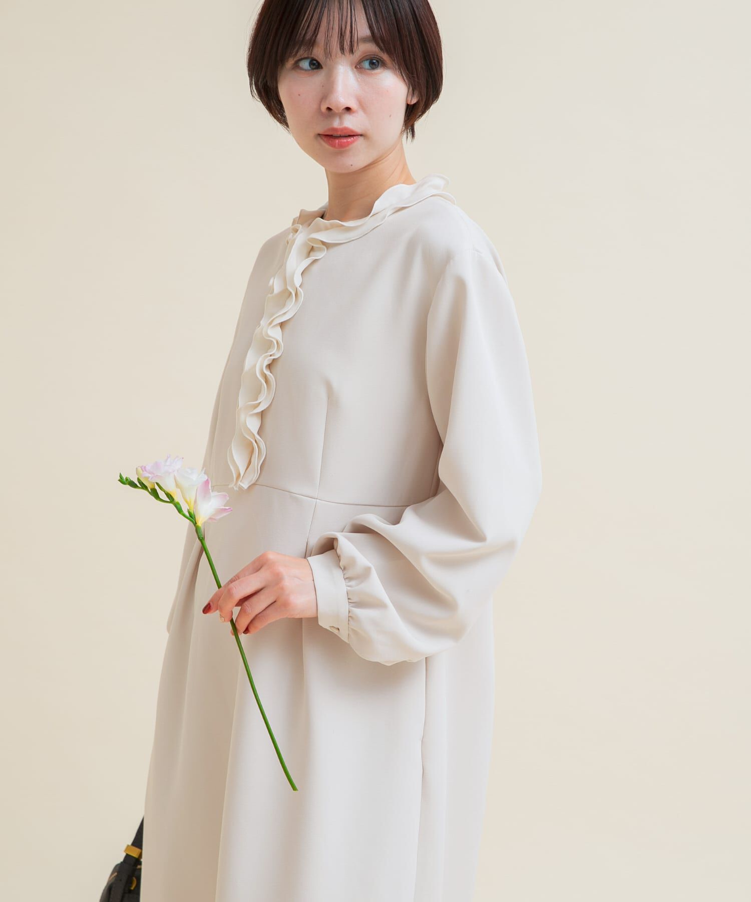 URBAN RESEARCH ROSSO「『WEB/一部店舗限定』フリルカラーウエストマークワンピース」|ワンピース|