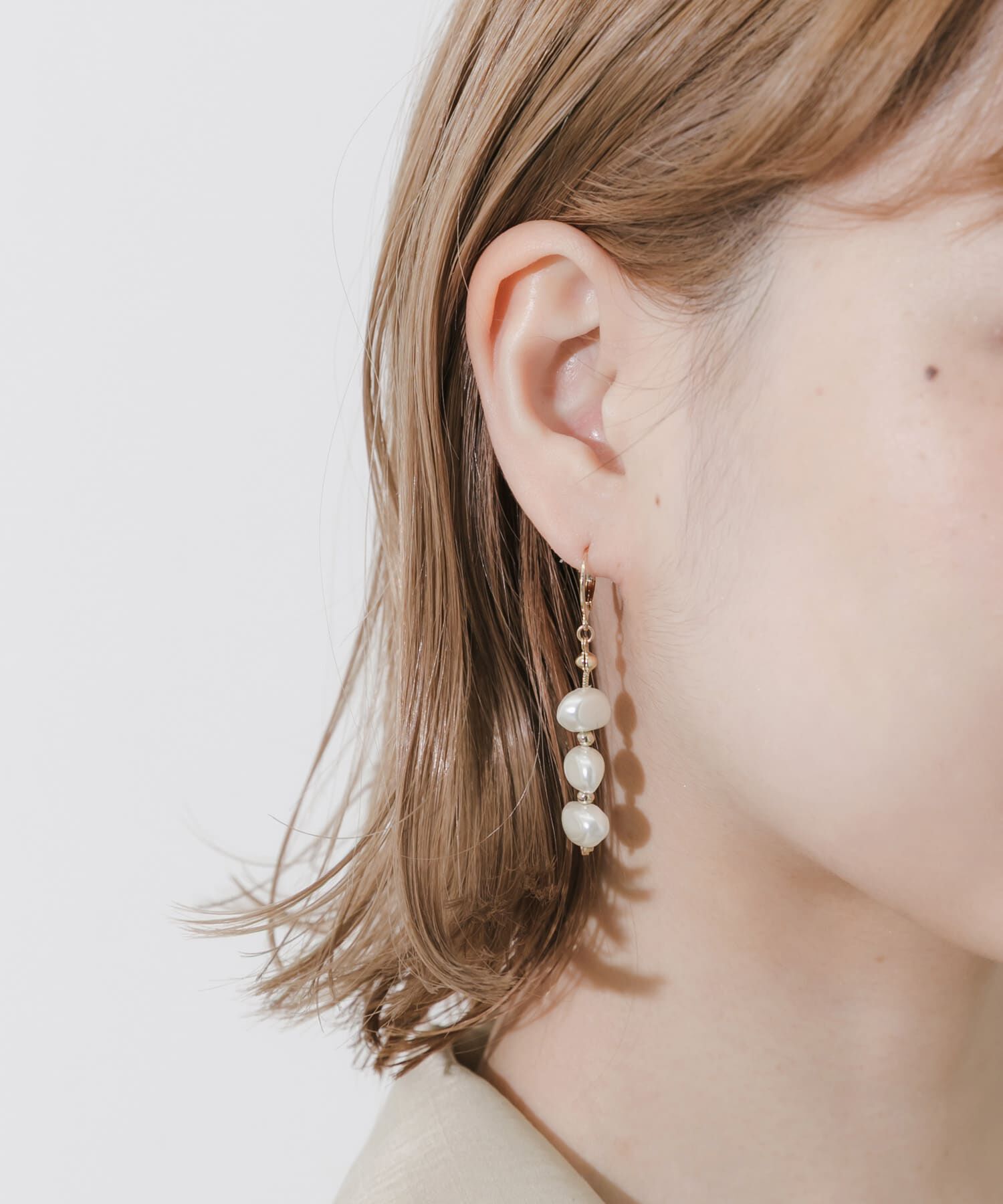 SMELLY「イビツパールスウィングフープピアス」|ピアス|