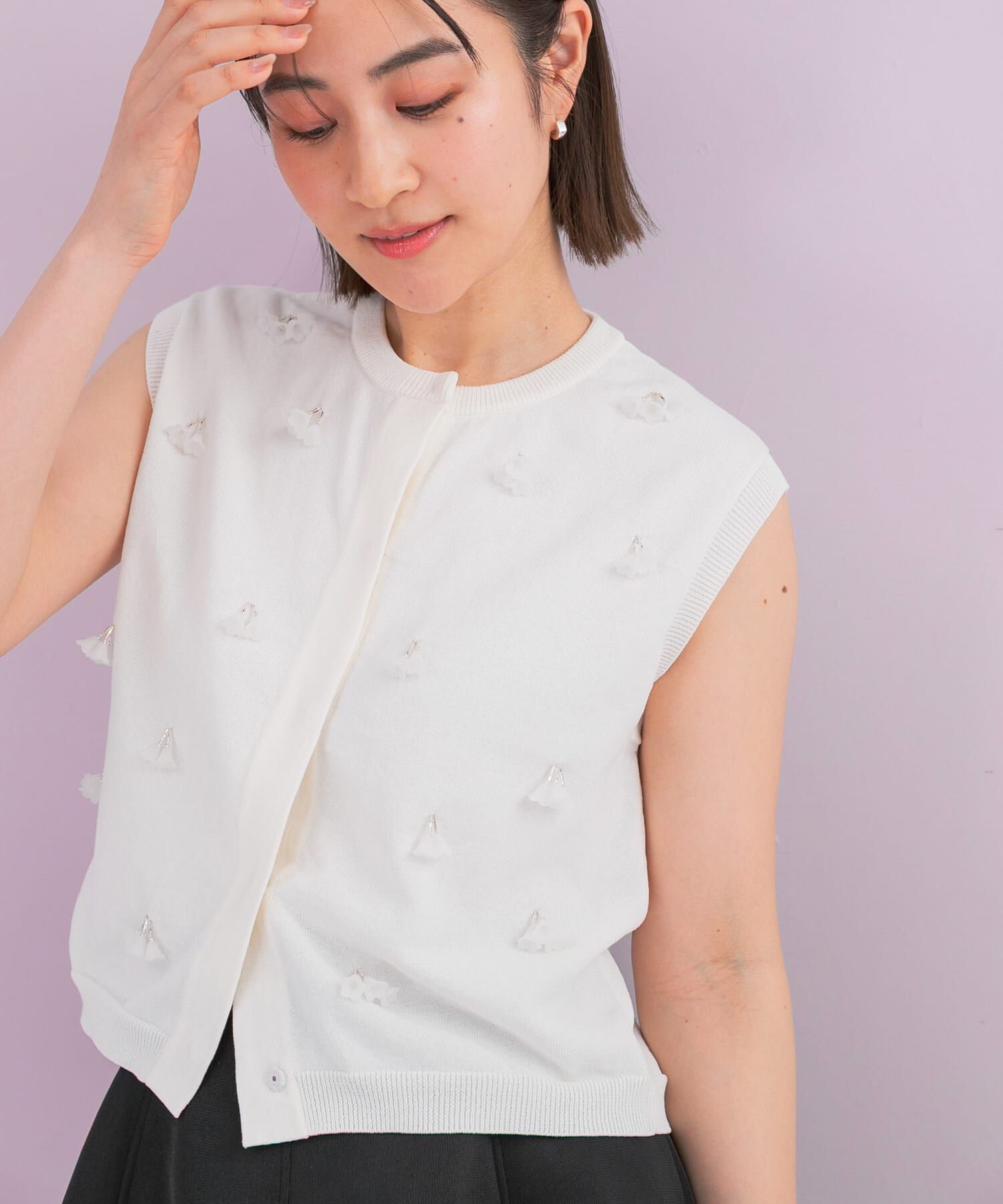 URBAN RESEARCH ROSSO「『一部WEB限定カラー』フラワーモチーフニットベスト」|ニット・セーター|ホワイト系その他