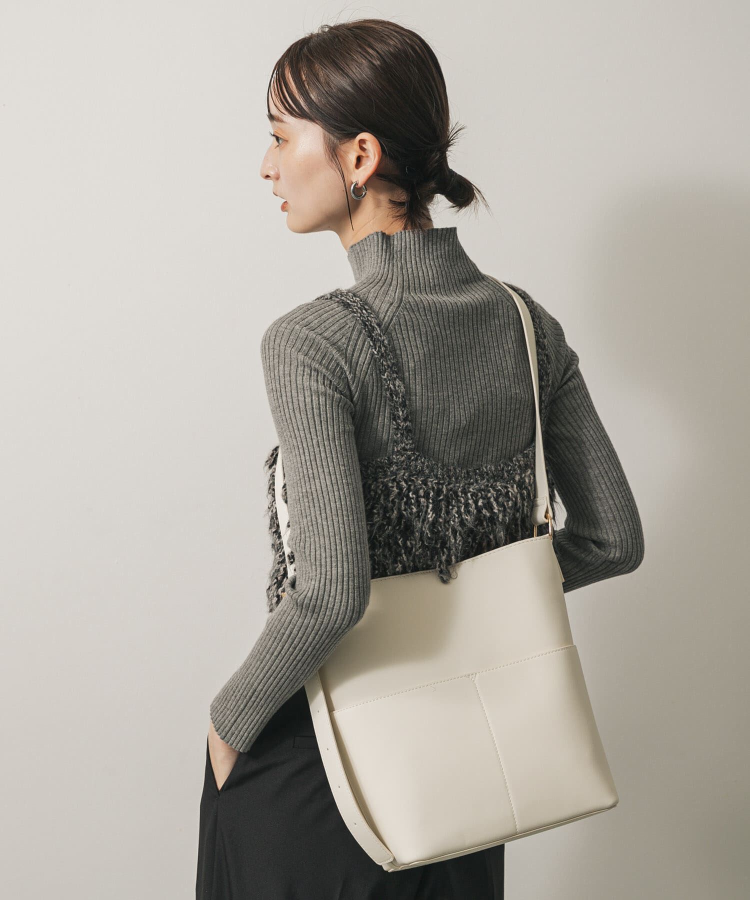 SENSE OF PLACE by URBAN RESEARCH「『防汚』アウトポケットショルダーバッグ」|ショルダー・メッセンジャー|