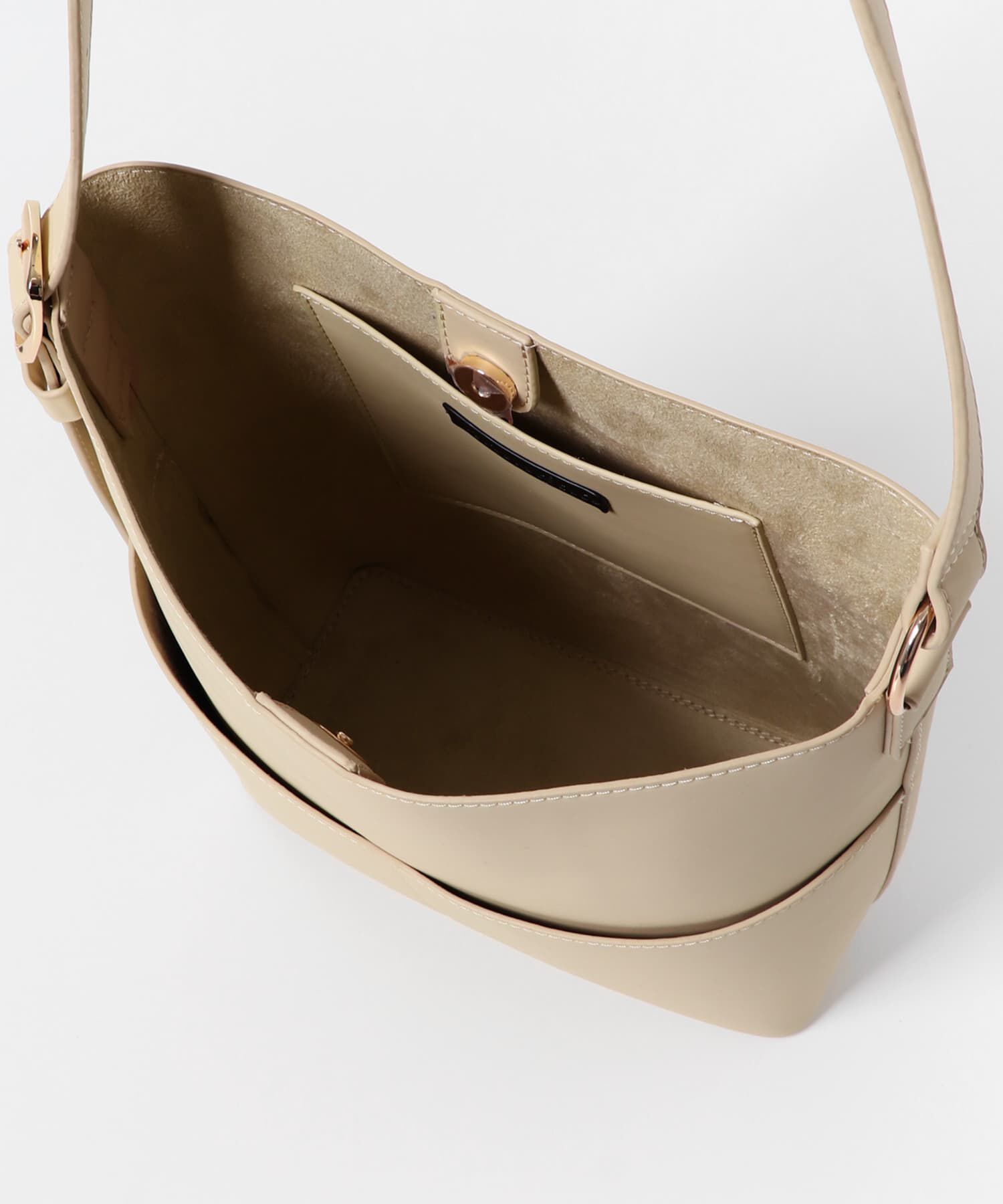 SENSE OF PLACE by URBAN RESEARCH「『防汚』アウトポケットショルダーバッグ」|ショルダー・メッセンジャー|