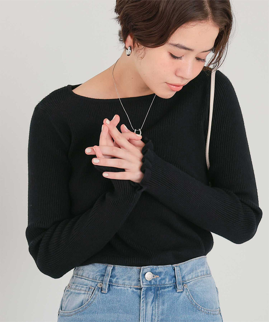 titivate「ふわっとタッチフリルスリーブリブニット」|ニット・セーター|ブラック