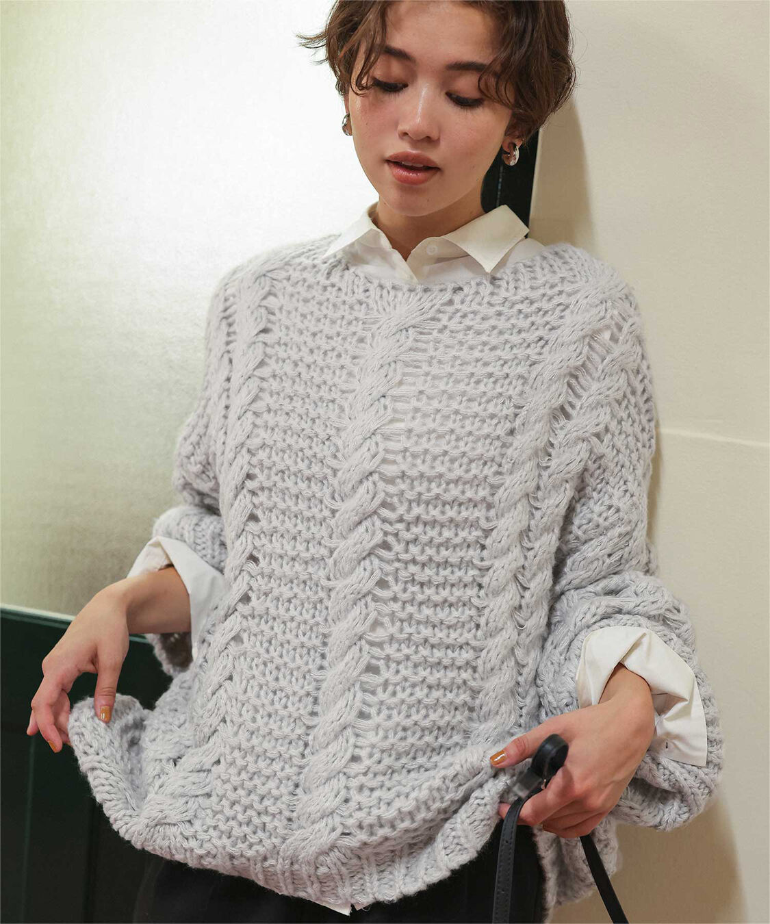 titivate「ハンドライクボートネックケーブルニット」|ニット・セーター|グレージュ