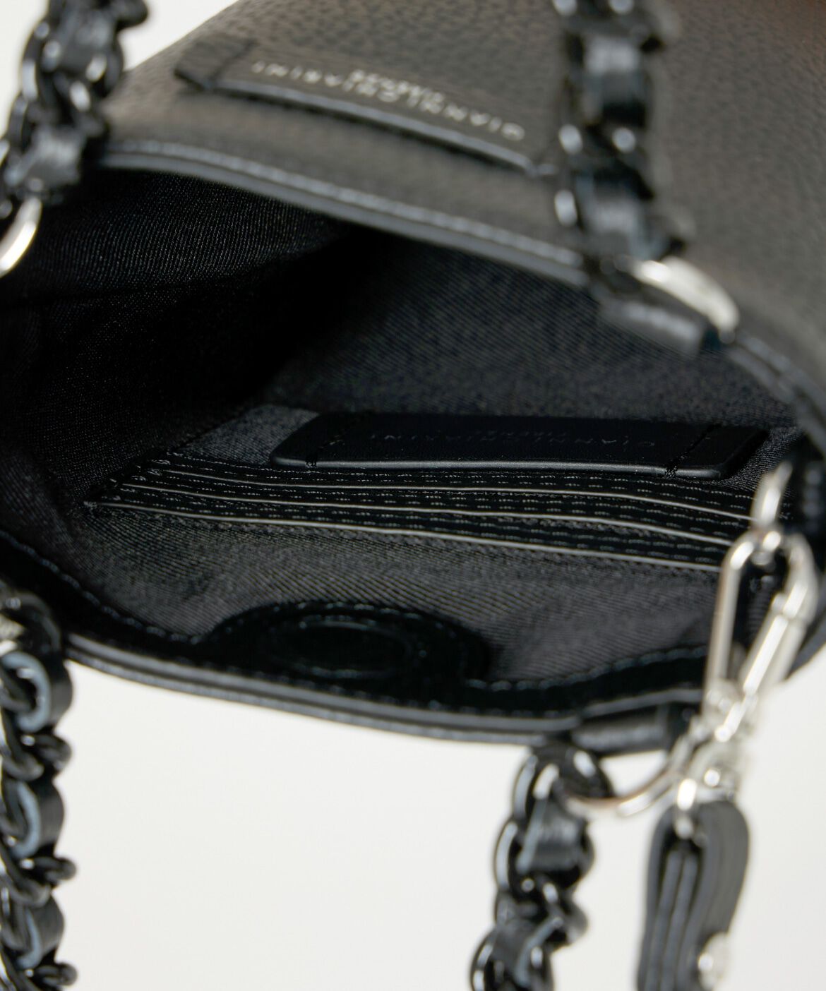 INED「《SUPERIOR CLOSET》CAMILLA 《GIANNI CHIARINI》」|ショルダー・メッセンジャー|