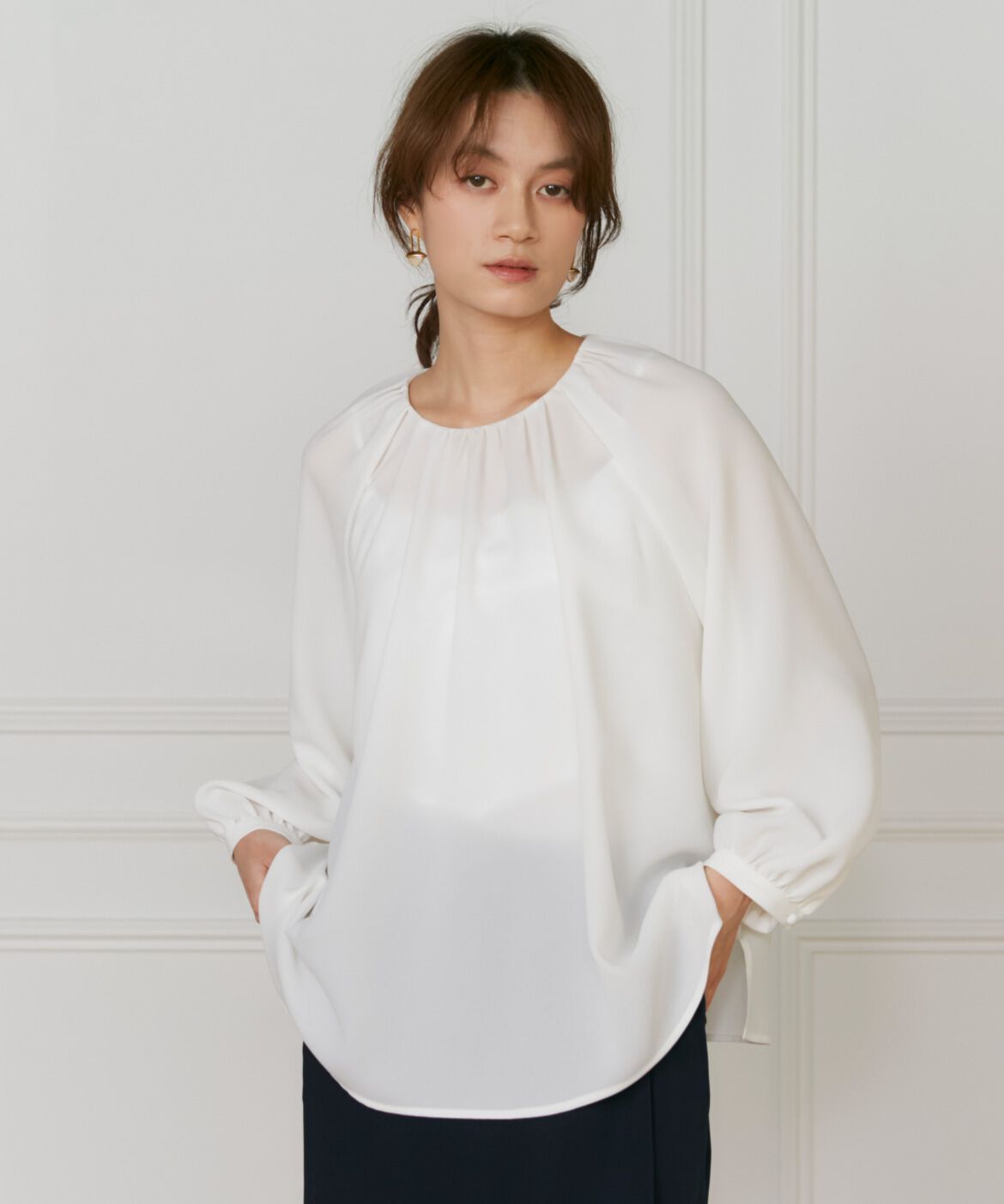 INED「《大きいサイズ》タックギャザーブラウス」|シャツ・ブラウス|