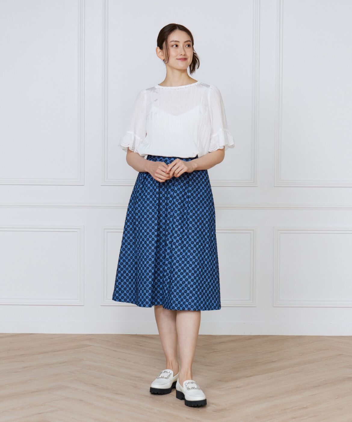 Maglie le cassetto「《M Maglie le cassetto》フラワー刺繍デニムスカート」|スカート|