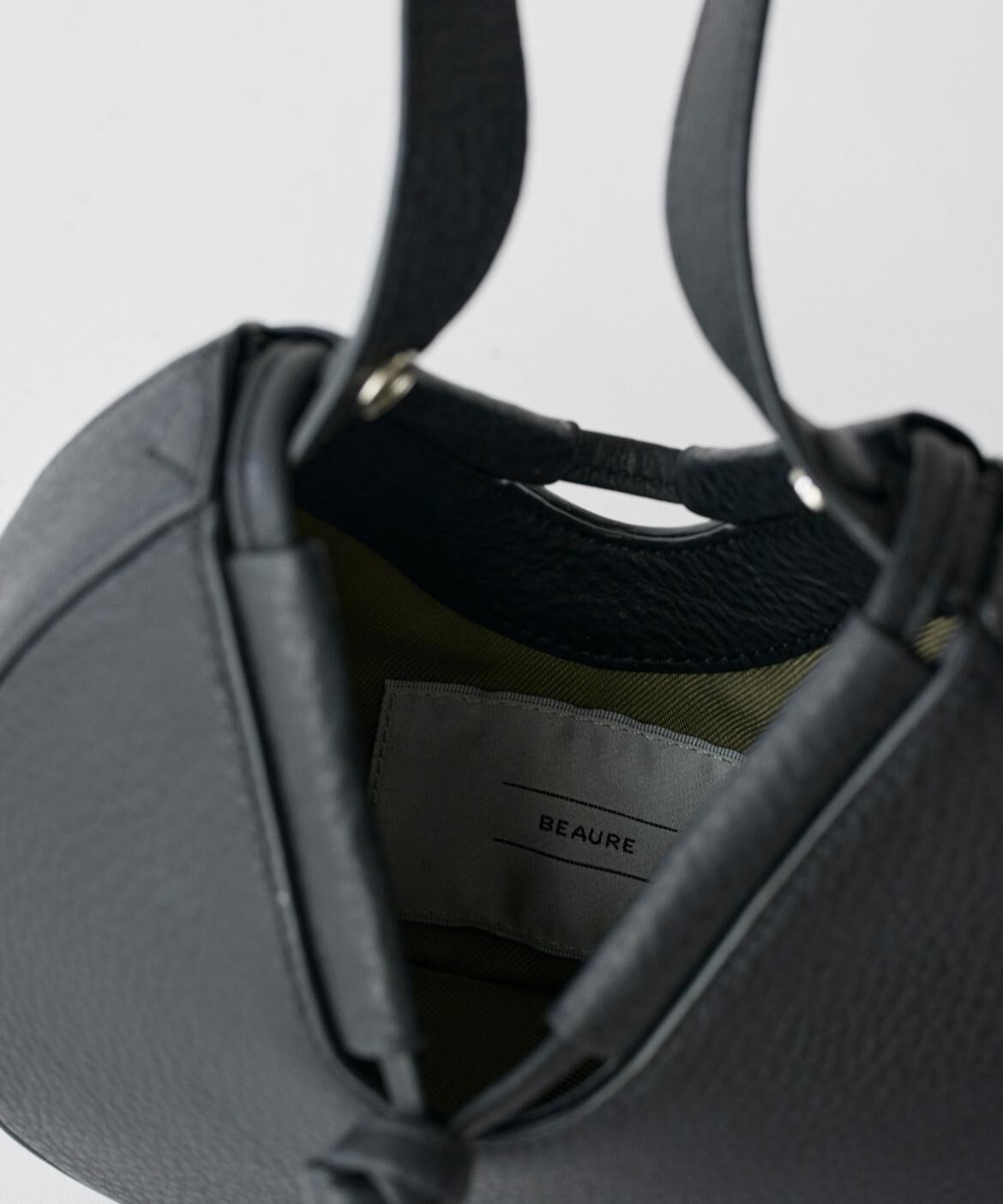 Le Souk「レザーショルダーバッグ《 BEAURE/ヴュレ(ビュレ) 》」|ハンドバッグ|