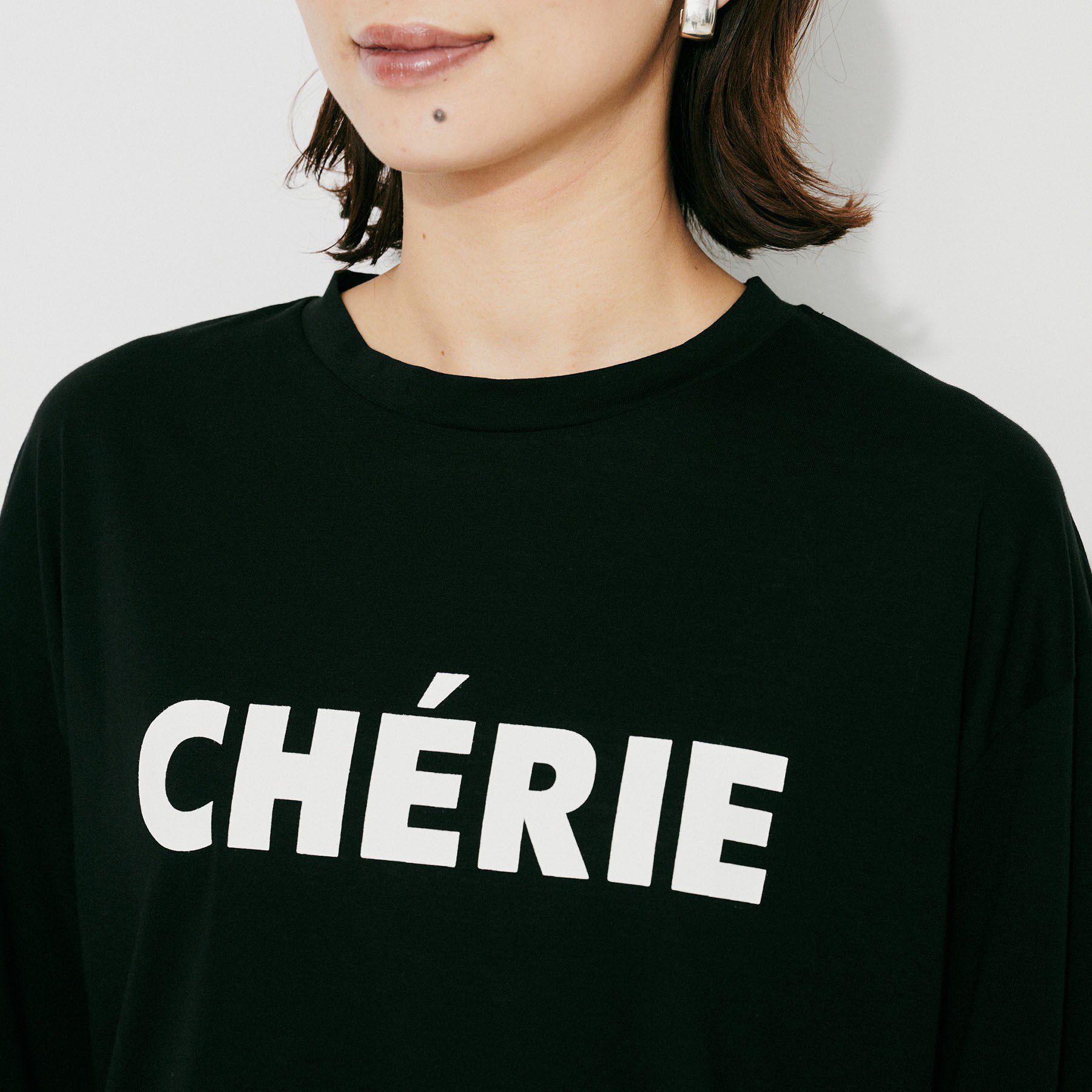 UNTITLED「【CHIGNON】CHERIE シンプルロゴTシャツ」|Tシャツ・カットソー|