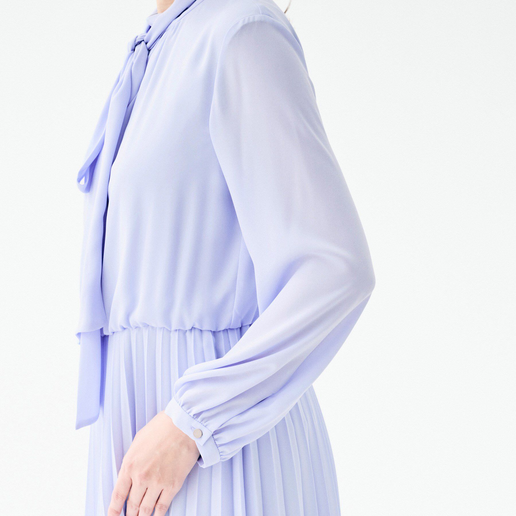 UNTITLED「【セレモニー/フォーマル/洗える】ボウタイ プリーツワンピース」|ワンピース|