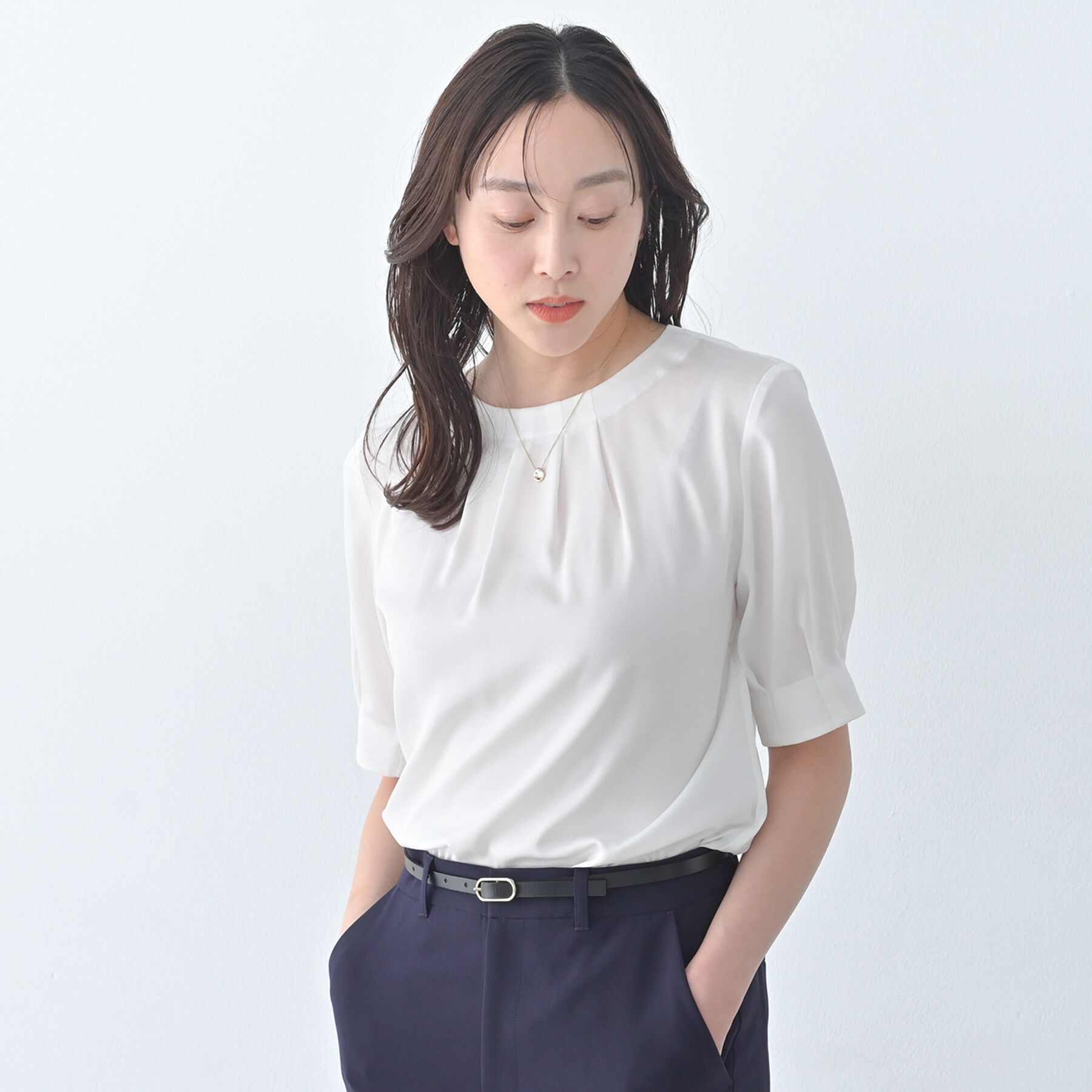 UNTITLED「タックディティールブラウス」|シャツ・ブラウス|オフホワイト(003