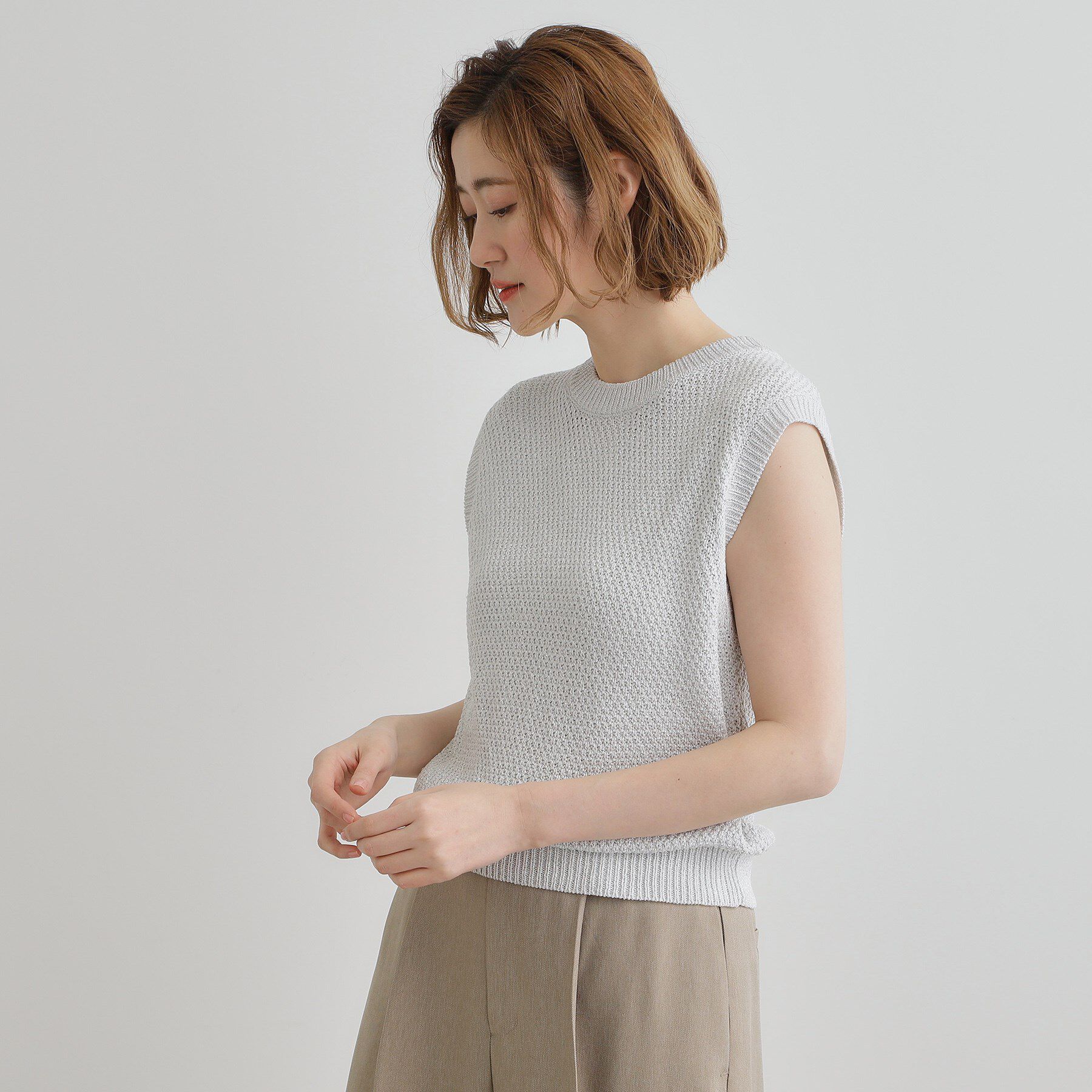 grove「ラメの上品な輝きが魅力 ラメカノコスリーブレスニット」|ニット・セーター|