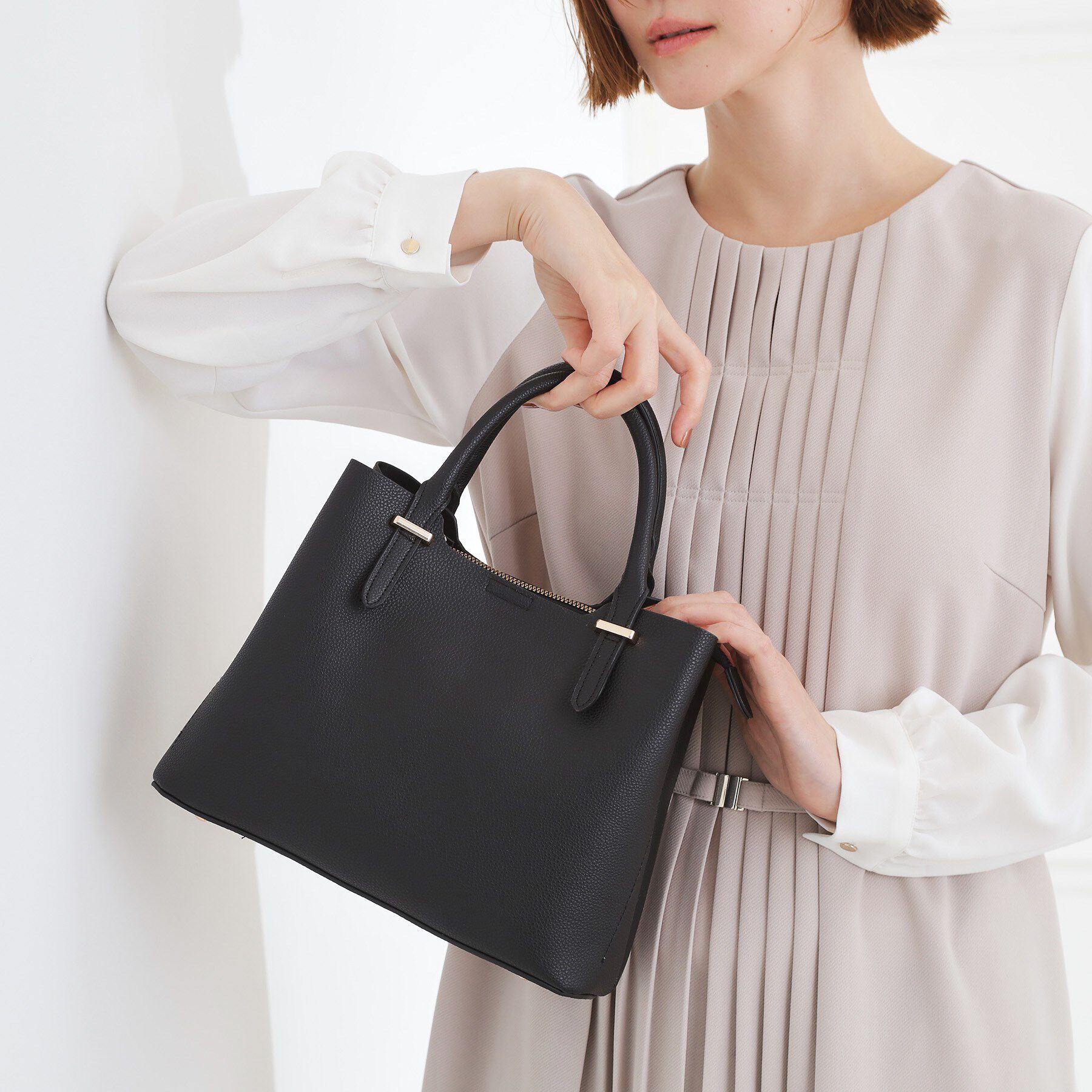 grove「【人間工学】あおりメタルバー2WAYトート」|トートバッグ|ブラック(019)