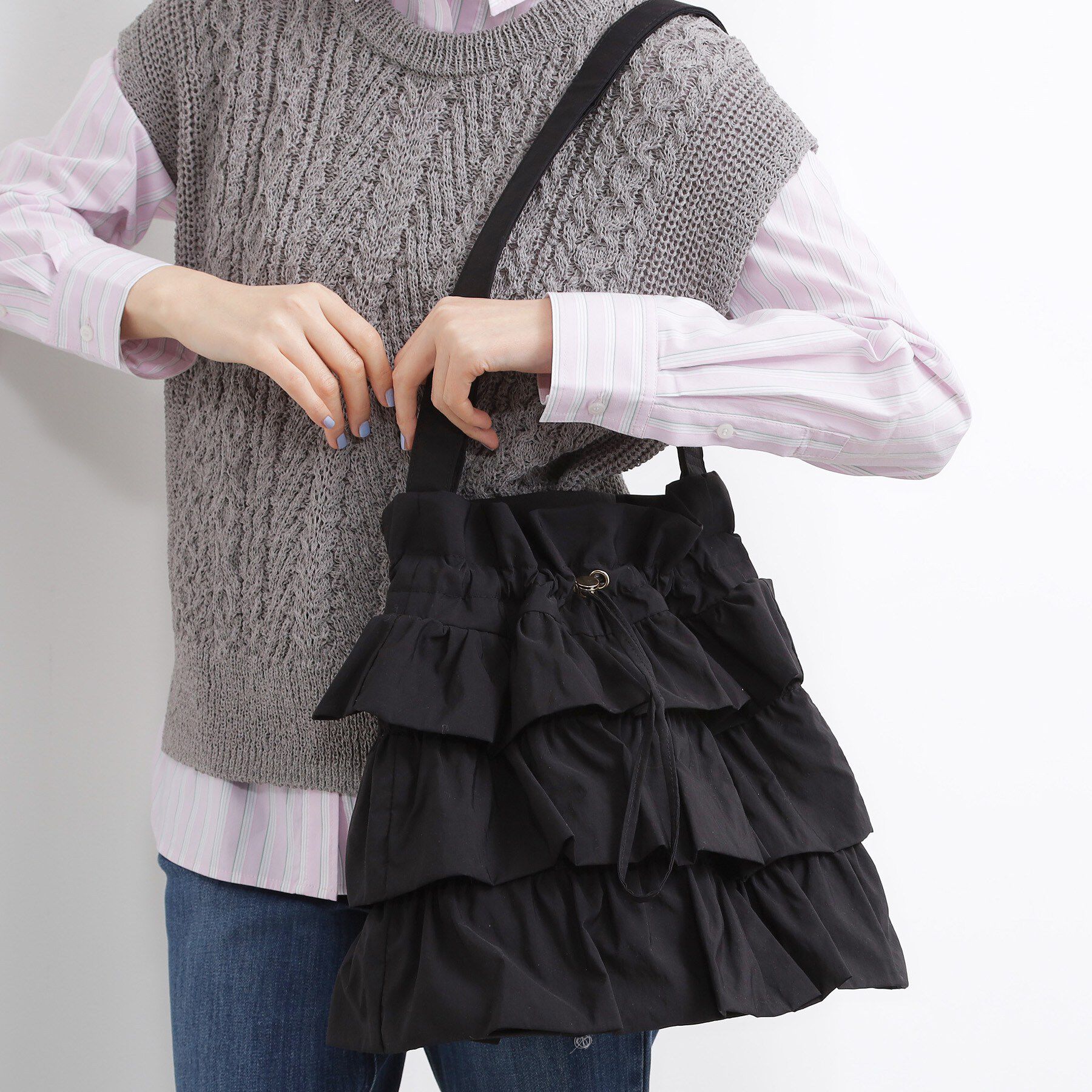 grove「【撥水】ティアードドロストショルダー」|ショルダー・メッセンジャー|ブラック(019)