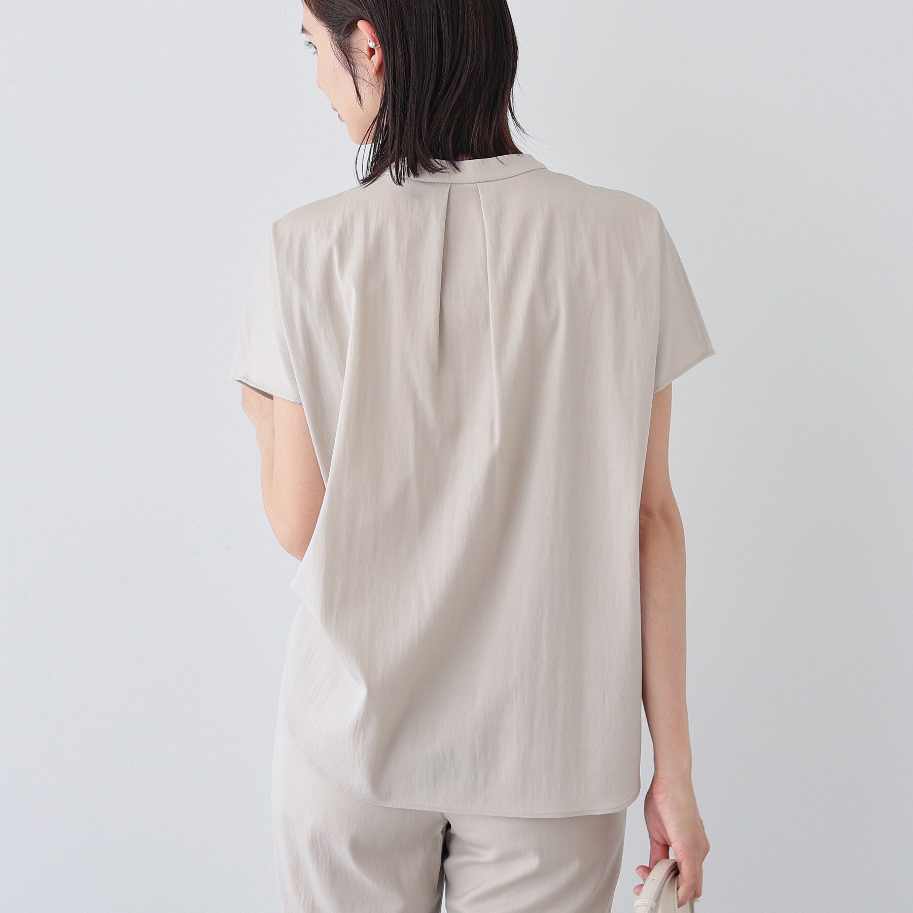 INDIVI「【洗える／SETUP可能/UVケア/接触冷感/日本製】バンドカラー半袖ブラウス」|シャツ・ブラウス|