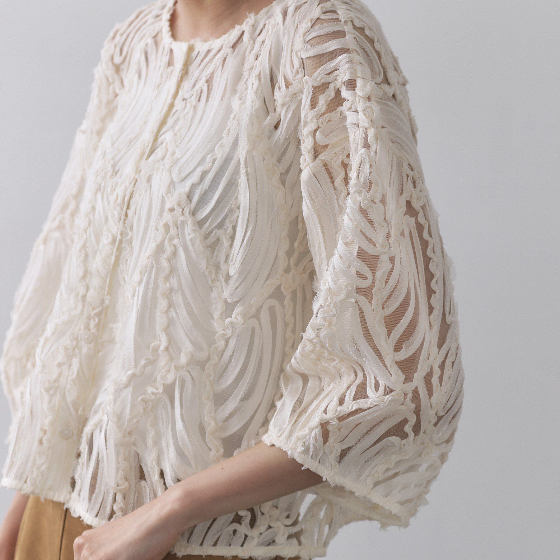 OPAQUE.CLIP「シアー刺繍レース前開きブラウス【洗濯機洗い可】」|シャツ・ブラウス|