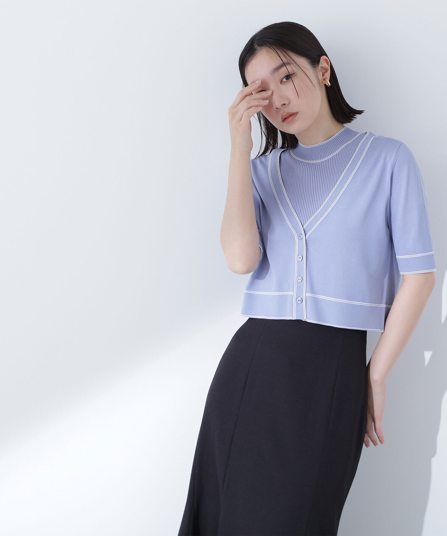  「ボトルネックバイカラーアンサンブル」|ニット・セーター|ブルー&times;オフ2