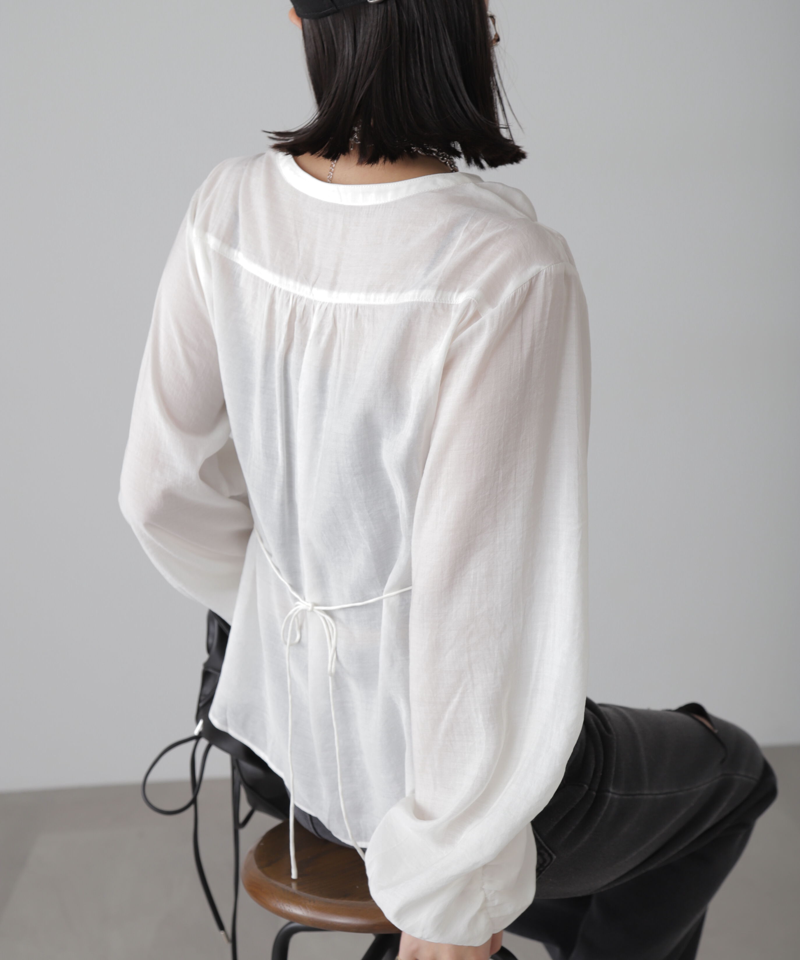  「Ｖネックシャーリングブラウス」|シャツ・ブラウス|