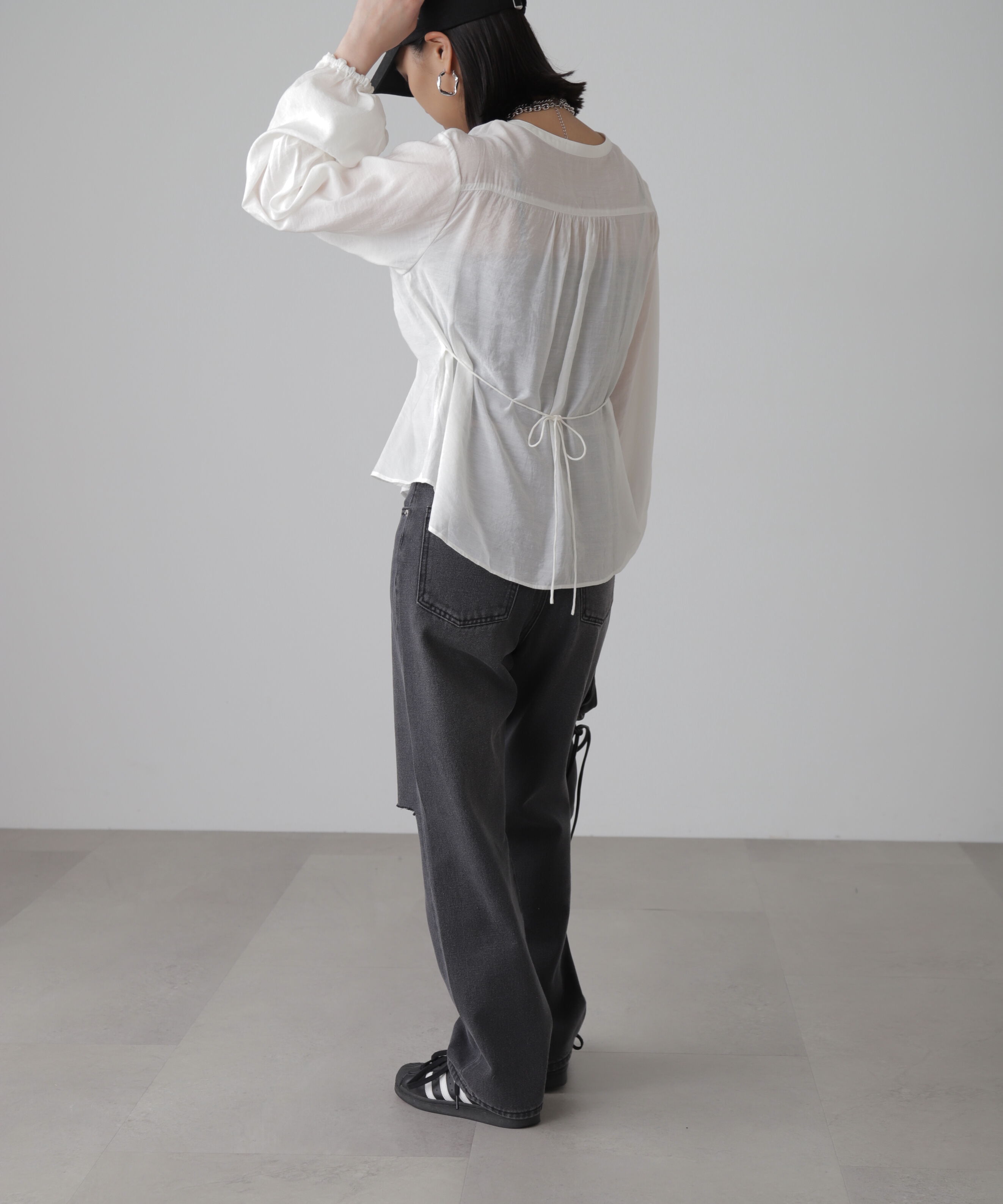  「Ｖネックシャーリングブラウス」|シャツ・ブラウス|