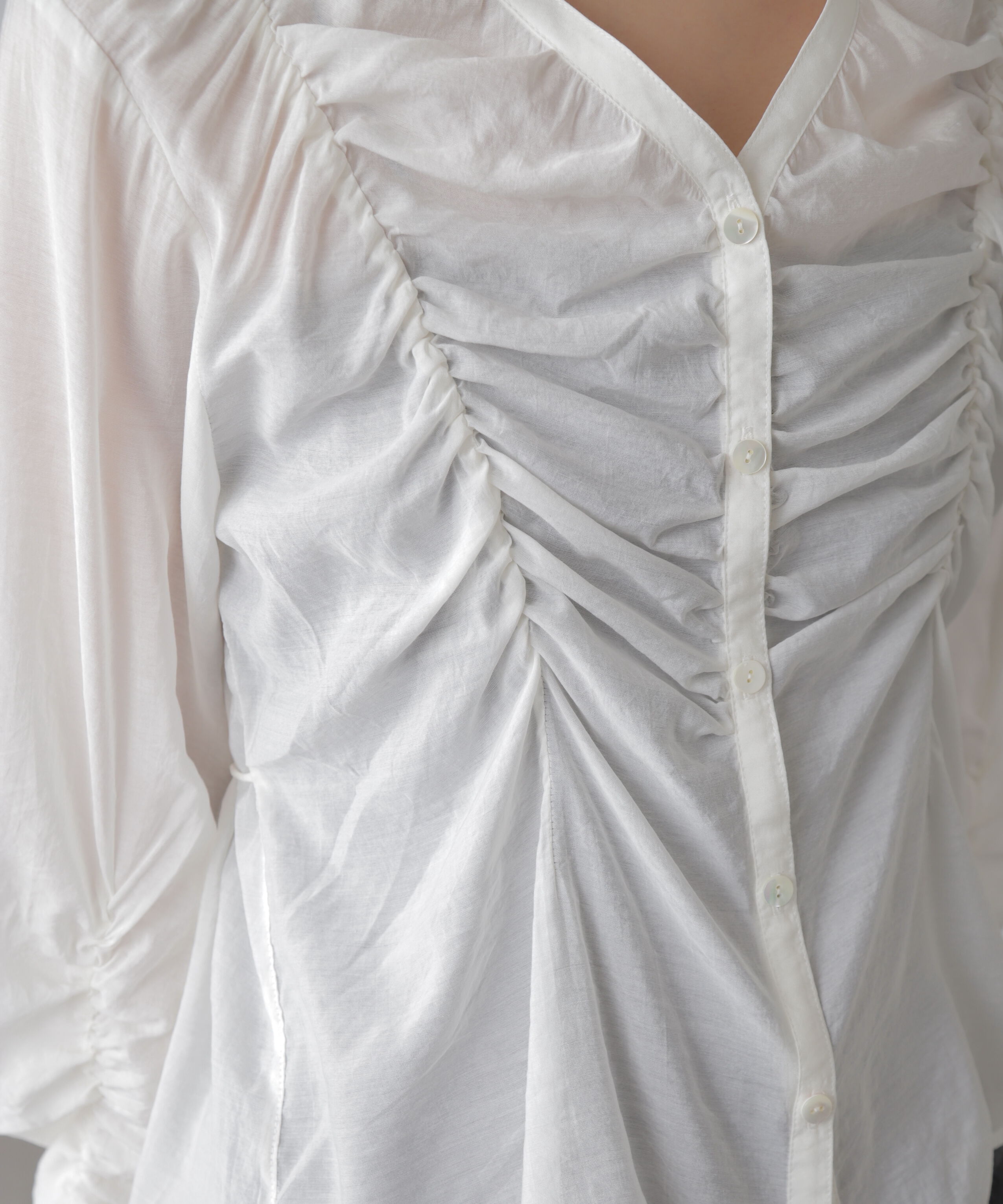  「Ｖネックシャーリングブラウス」|シャツ・ブラウス|